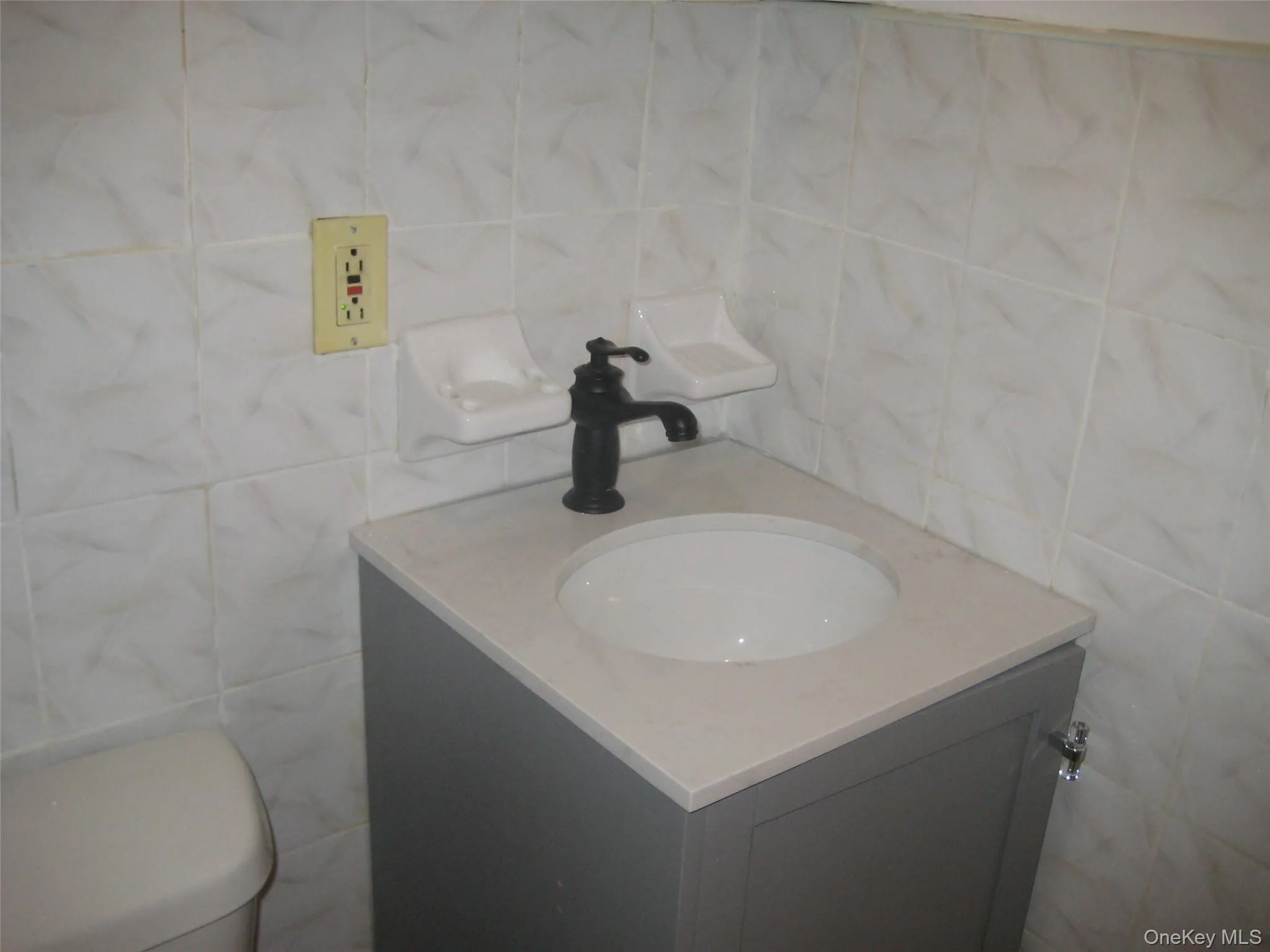 4630 Bell Boulevard, New York, NY, 1 Bedroom Bedrooms, 2 Rooms Rooms,1 BathroomBathrooms,Residential Lease,For Rent,Bell,0,983709 4630 Bell Boulevard, New York, NY, 1 Bedroom Bedrooms, 2 Rooms Rooms,1 BathroomBathrooms,Residential Lease,For Rent,Bell,0,983709