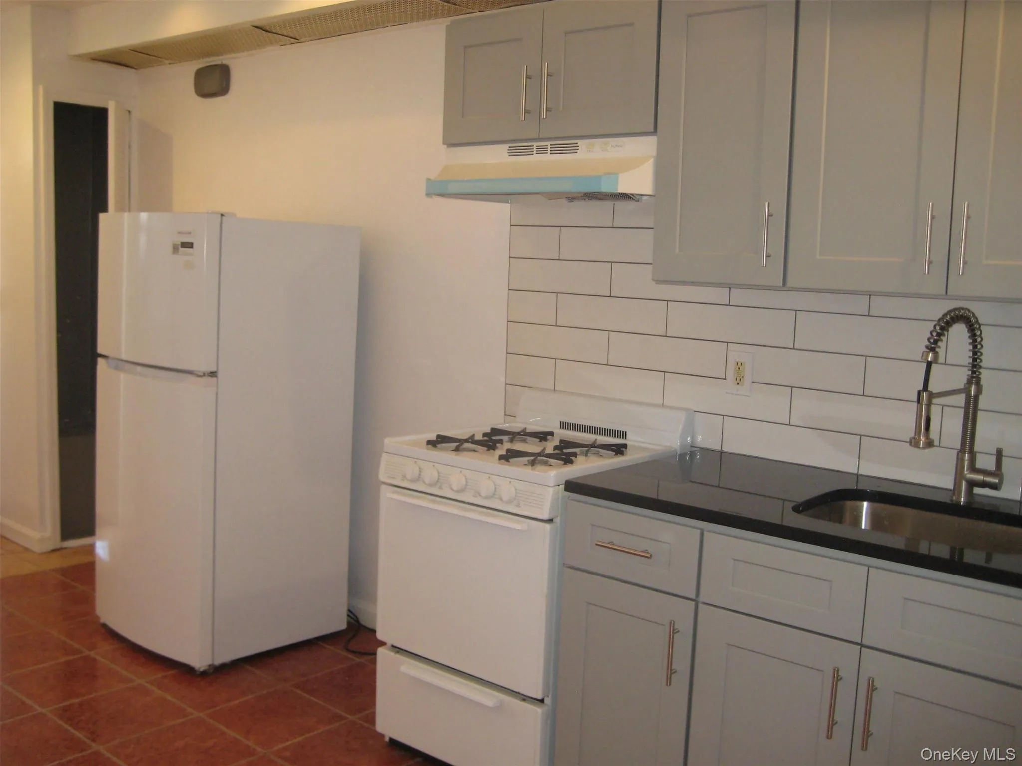 4630 Bell Boulevard, New York, NY, 1 Bedroom Bedrooms, 2 Rooms Rooms,1 BathroomBathrooms,Residential Lease,For Rent,Bell,0,983709 4630 Bell Boulevard, New York, NY, 1 Bedroom Bedrooms, 2 Rooms Rooms,1 BathroomBathrooms,Residential Lease,For Rent,Bell,0,983709