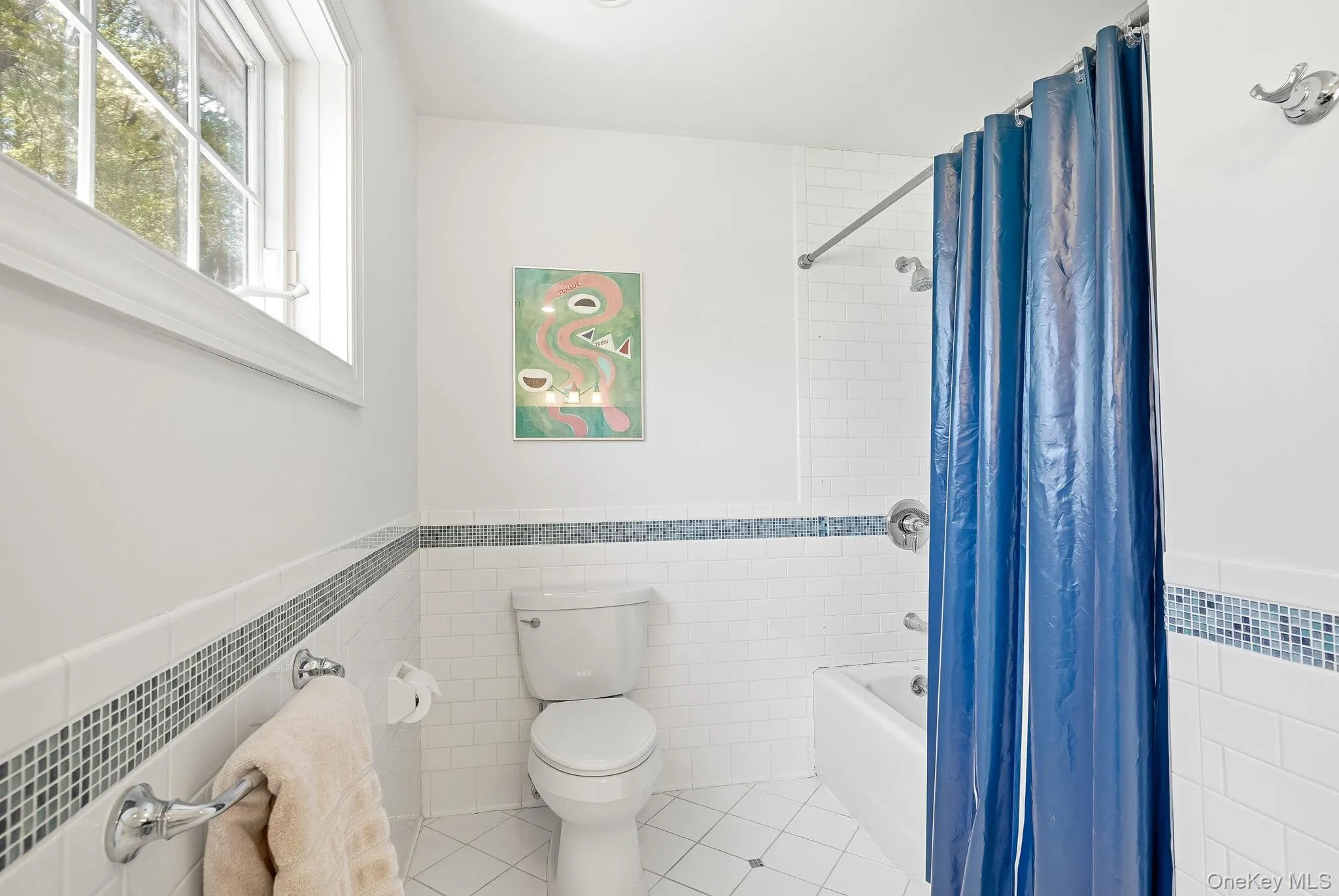 Full hall bathroom Full hall bathroom