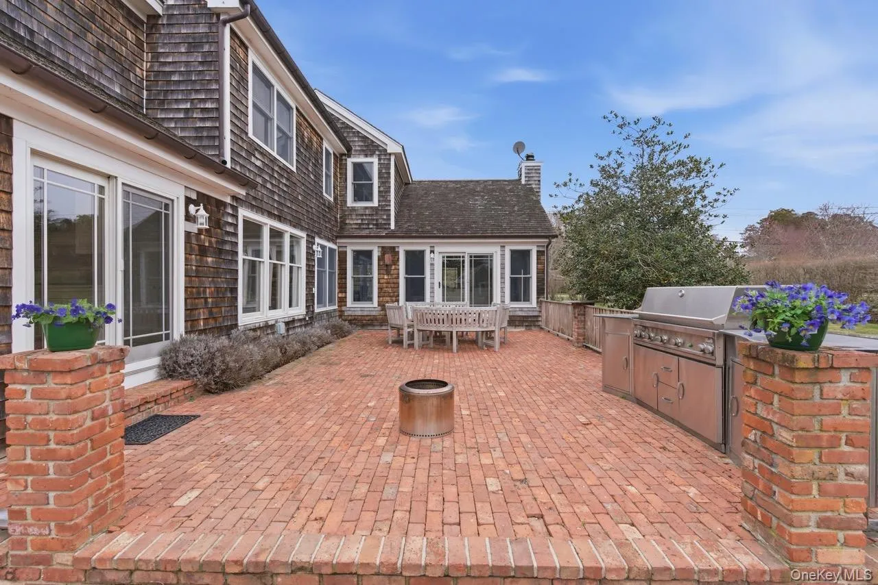 2 Quogo Neck Lane, Southampton, NY, 5 Bedrooms Bedrooms, 15 Rooms Rooms,5 BathroomsBathrooms,Residential Sale,For Rent,Quogo Neck,0,983723 2 Quogo Neck Lane, Southampton, NY, 5 Bedrooms Bedrooms, 15 Rooms Rooms,5 BathroomsBathrooms,Residential Sale,For Rent,Quogo Neck,0,983723