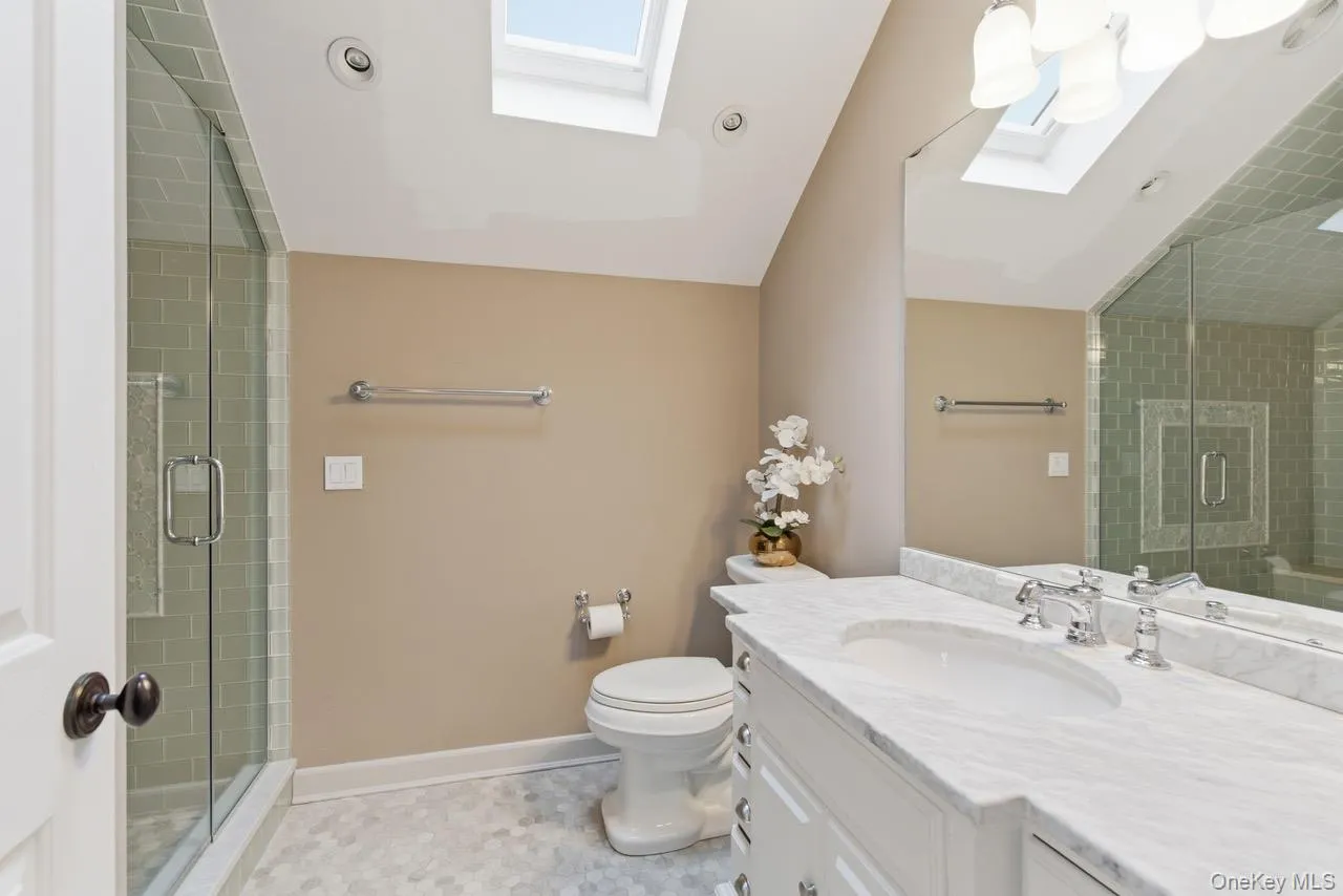 2 Quogo Neck Lane, Southampton, NY, 5 Bedrooms Bedrooms, 15 Rooms Rooms,5 BathroomsBathrooms,Residential Sale,For Rent,Quogo Neck,0,983723 2 Quogo Neck Lane, Southampton, NY, 5 Bedrooms Bedrooms, 15 Rooms Rooms,5 BathroomsBathrooms,Residential Sale,For Rent,Quogo Neck,0,983723