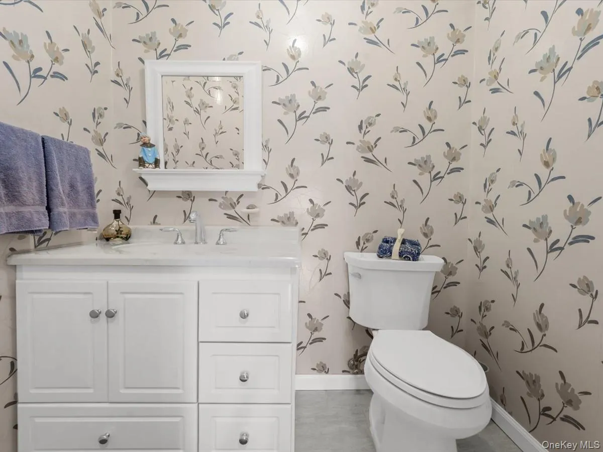 254 Meredith Lane, Hempstead, NY, 4 Bedrooms Bedrooms, 8 Rooms Rooms,2 BathroomsBathrooms,Residential,For Rent,Meredith,0,983739 254 Meredith Lane, Hempstead, NY, 4 Bedrooms Bedrooms, 8 Rooms Rooms,2 BathroomsBathrooms,Residential,For Rent,Meredith,0,983739