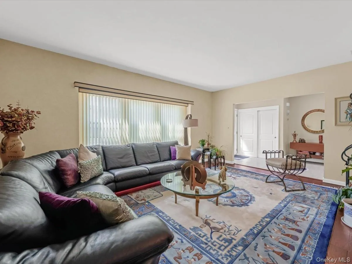 254 Meredith Lane, Hempstead, NY, 4 Bedrooms Bedrooms, 8 Rooms Rooms,2 BathroomsBathrooms,Residential,For Rent,Meredith,0,983739 254 Meredith Lane, Hempstead, NY, 4 Bedrooms Bedrooms, 8 Rooms Rooms,2 BathroomsBathrooms,Residential,For Rent,Meredith,0,983739