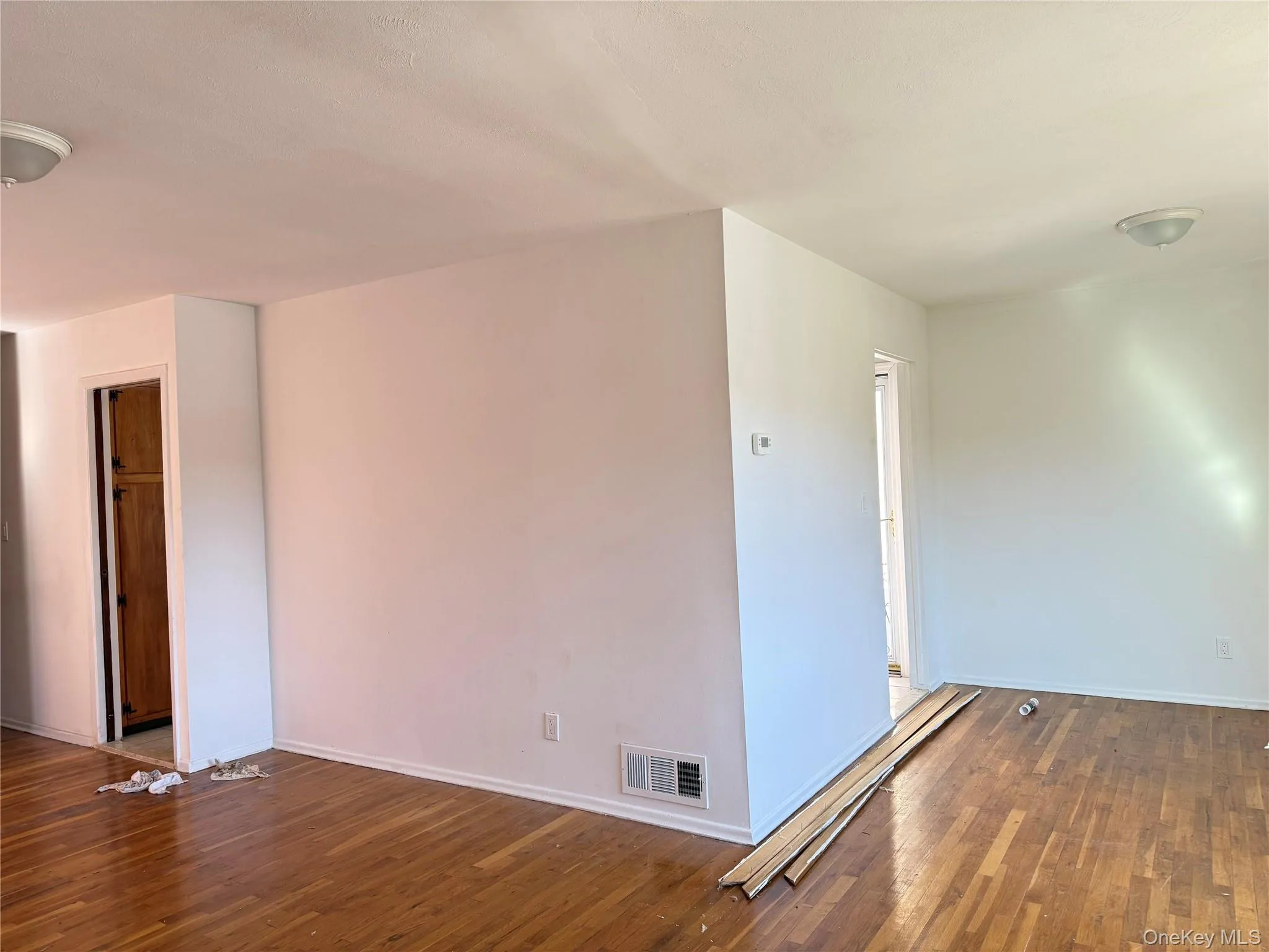 57-10 246th Place, New York, NY, 3 Bedrooms Bedrooms, 6 Rooms Rooms,2 BathroomsBathrooms,Residential Lease,For Rent,246th,0,983741 57-10 246th Place, New York, NY, 3 Bedrooms Bedrooms, 6 Rooms Rooms,2 BathroomsBathrooms,Residential Lease,For Rent,246th,0,983741