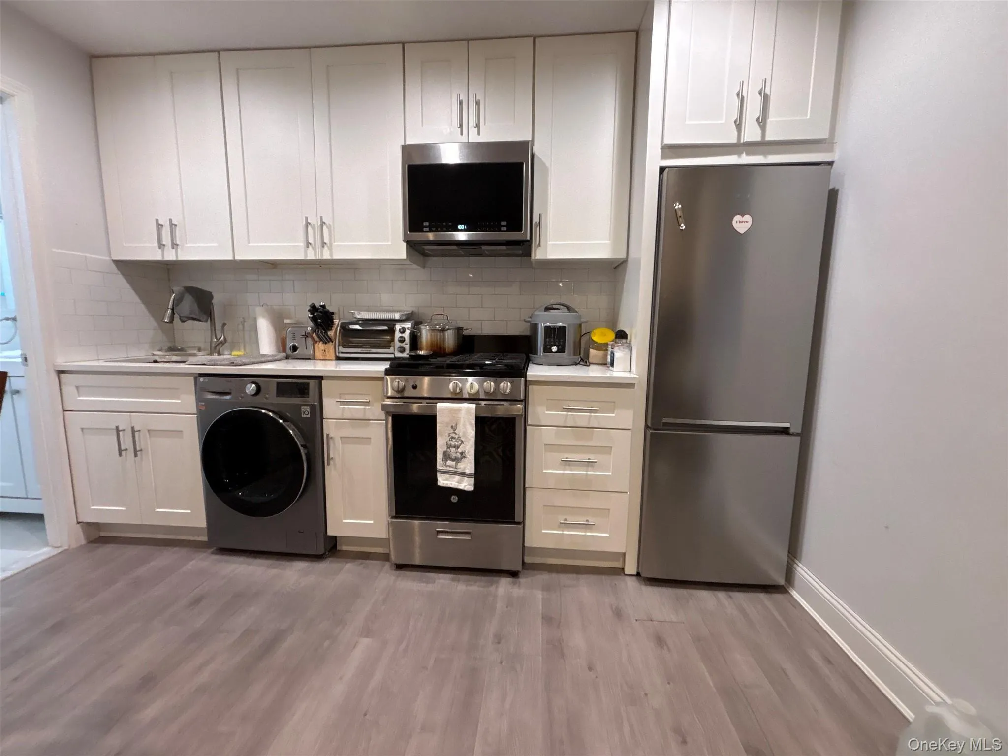 30 Barstow Road, North Hempstead, NY, 2 Rooms Rooms,1 BathroomBathrooms,Residential Lease,For Rent,Barstow,0,983762 30 Barstow Road, North Hempstead, NY, 2 Rooms Rooms,1 BathroomBathrooms,Residential Lease,For Rent,Barstow,0,983762
