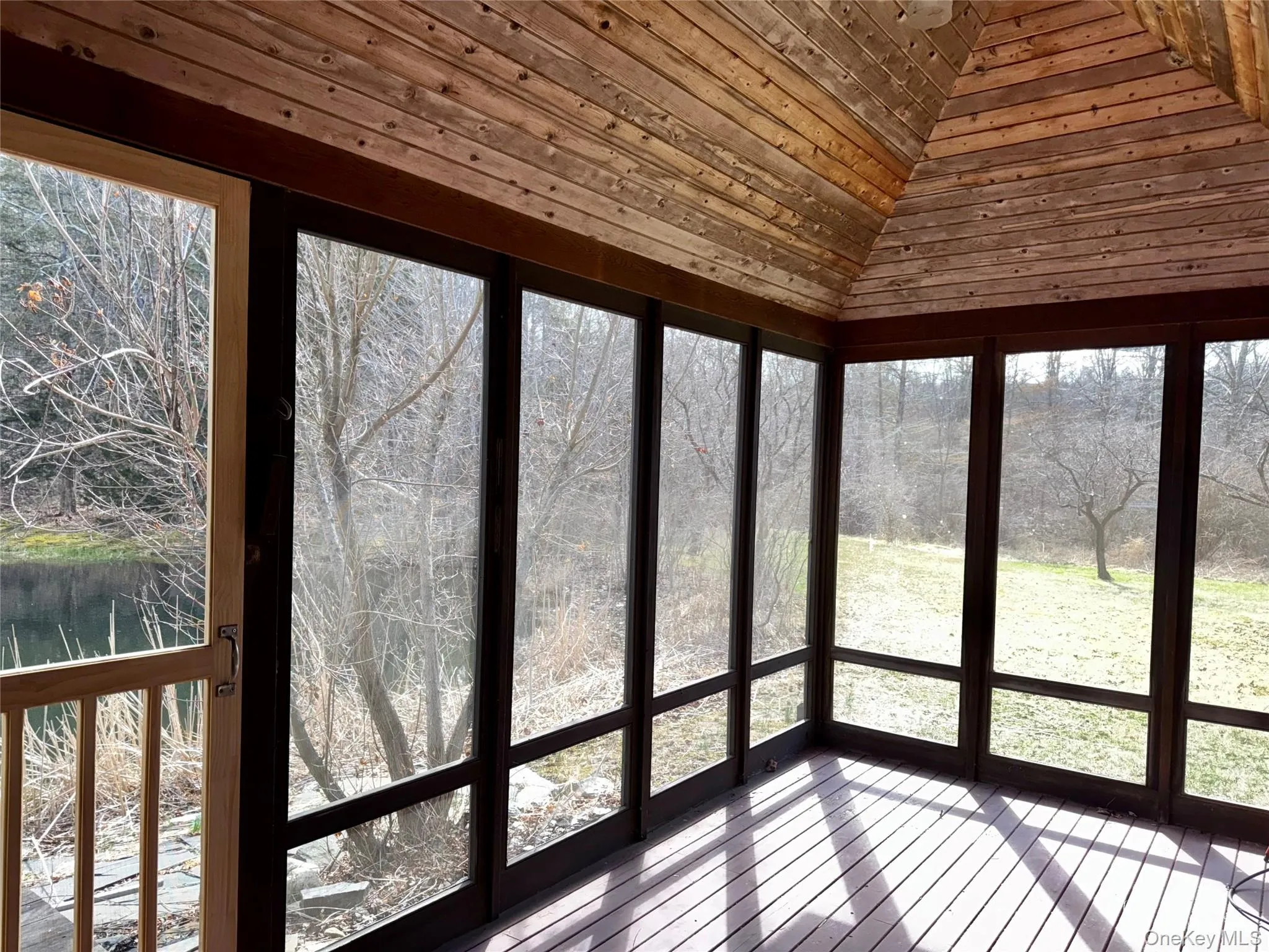 Large Screened Porch off the Primary Suite Large Screened Porch off the Primary Suite