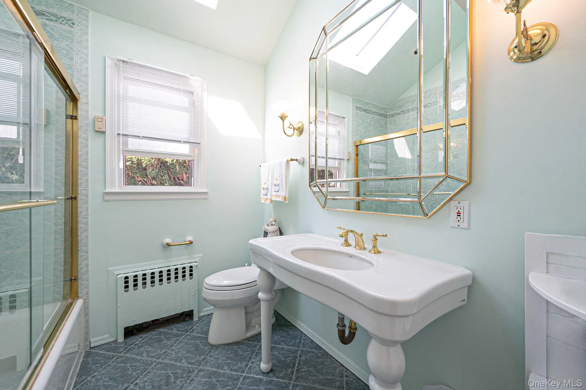 1672 Eyre Place, Hempstead, NY, 3 Bedrooms Bedrooms, 11 Rooms Rooms,2 BathroomsBathrooms,Residential,For Rent,Eyre,0,983768 1672 Eyre Place, Hempstead, NY, 3 Bedrooms Bedrooms, 11 Rooms Rooms,2 BathroomsBathrooms,Residential,For Rent,Eyre,0,983768