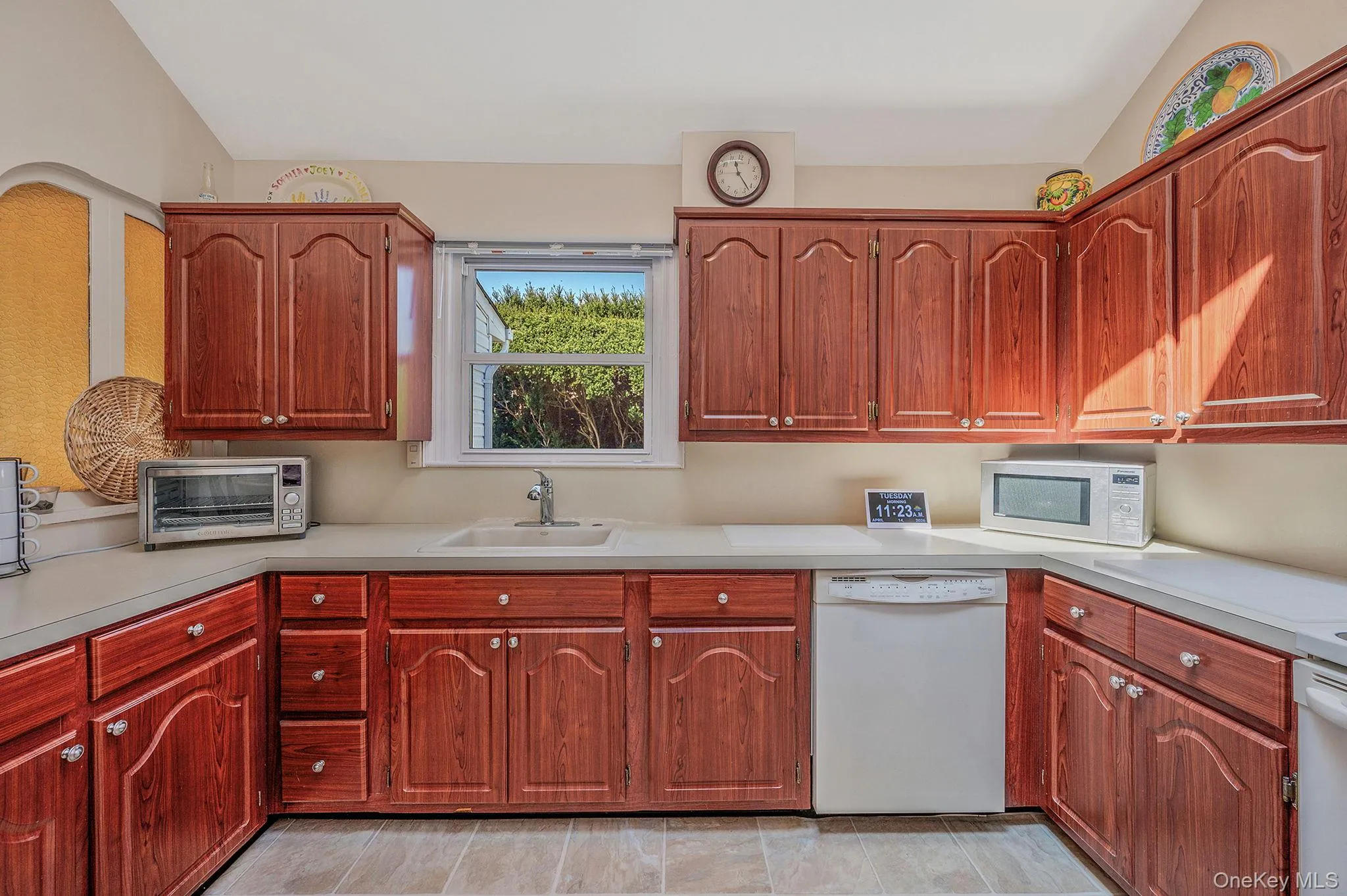 1672 Eyre Place, Hempstead, NY, 3 Bedrooms Bedrooms, 11 Rooms Rooms,2 BathroomsBathrooms,Residential,For Rent,Eyre,0,983768 1672 Eyre Place, Hempstead, NY, 3 Bedrooms Bedrooms, 11 Rooms Rooms,2 BathroomsBathrooms,Residential,For Rent,Eyre,0,983768