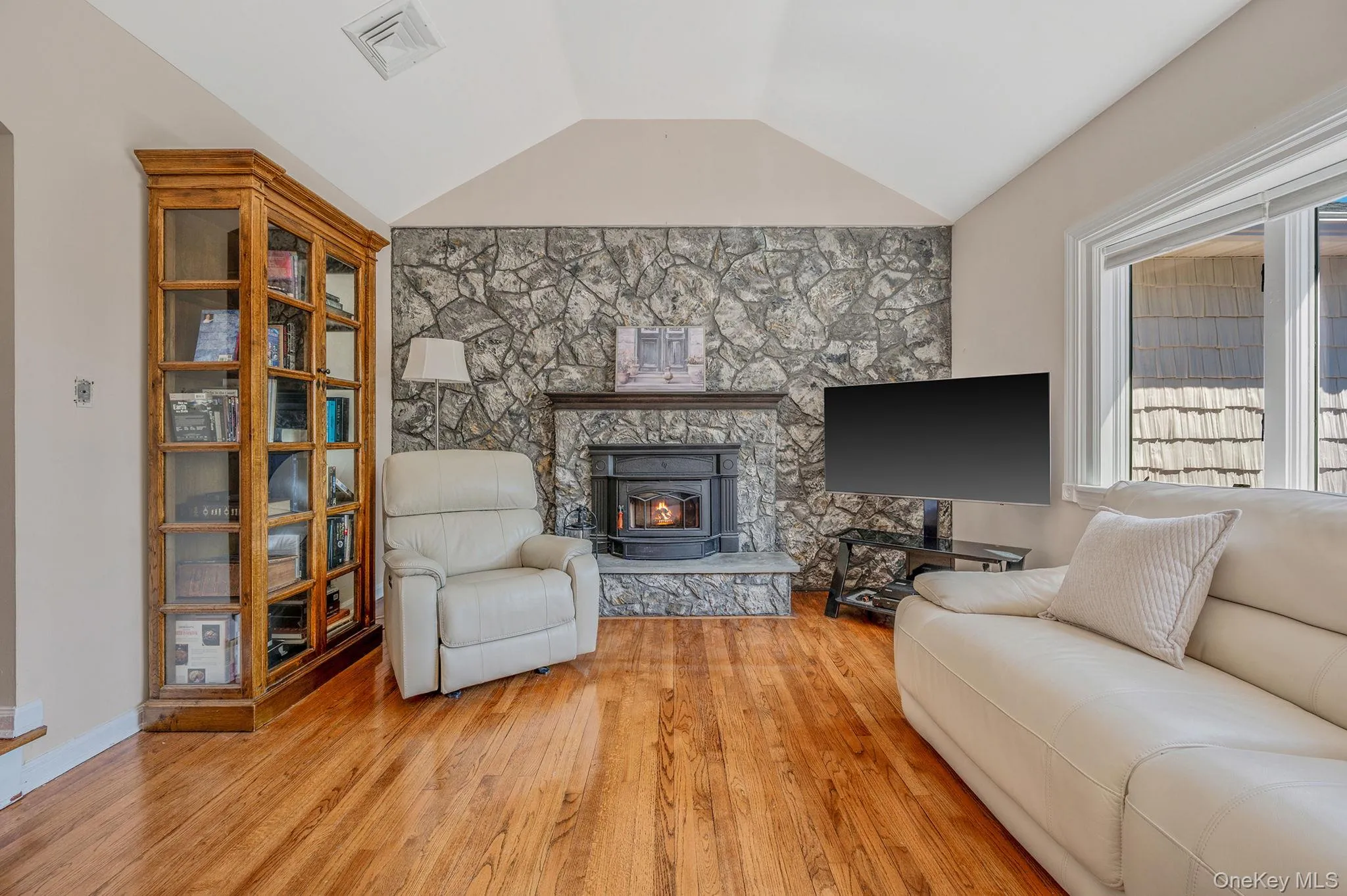 1672 Eyre Place, Hempstead, NY, 3 Bedrooms Bedrooms, 11 Rooms Rooms,2 BathroomsBathrooms,Residential,For Rent,Eyre,0,983768 1672 Eyre Place, Hempstead, NY, 3 Bedrooms Bedrooms, 11 Rooms Rooms,2 BathroomsBathrooms,Residential,For Rent,Eyre,0,983768