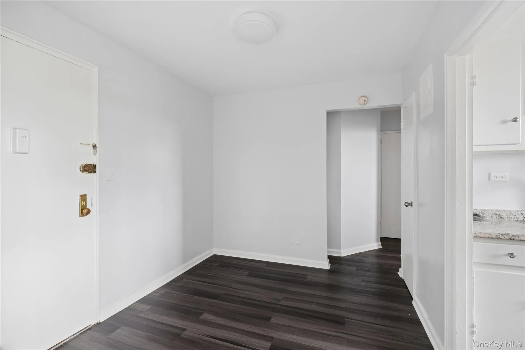 33-24 Junction Blvd, New York, NY, 1 Bedroom Bedrooms, 4 Rooms Rooms,1 BathroomBathrooms,Residential,For Rent,Junction Blvd,0,983774 33-24 Junction Blvd, New York, NY, 1 Bedroom Bedrooms, 4 Rooms Rooms,1 BathroomBathrooms,Residential,For Rent,Junction Blvd,0,983774