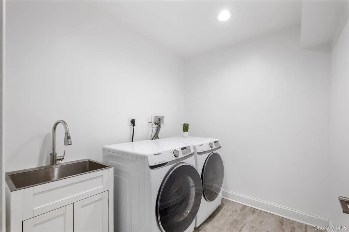 109 Lee Road, Scarsdale, NY, 5 Bedrooms Bedrooms, 310 Rooms Rooms,3 BathroomsBathrooms,Residential Lease,For Rent,Lee Road,0,983784 109 Lee Road, Scarsdale, NY, 5 Bedrooms Bedrooms, 310 Rooms Rooms,3 BathroomsBathrooms,Residential Lease,For Rent,Lee Road,0,983784