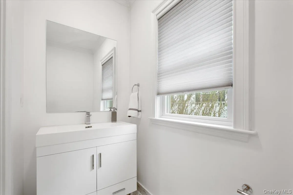 Powder room Powder room