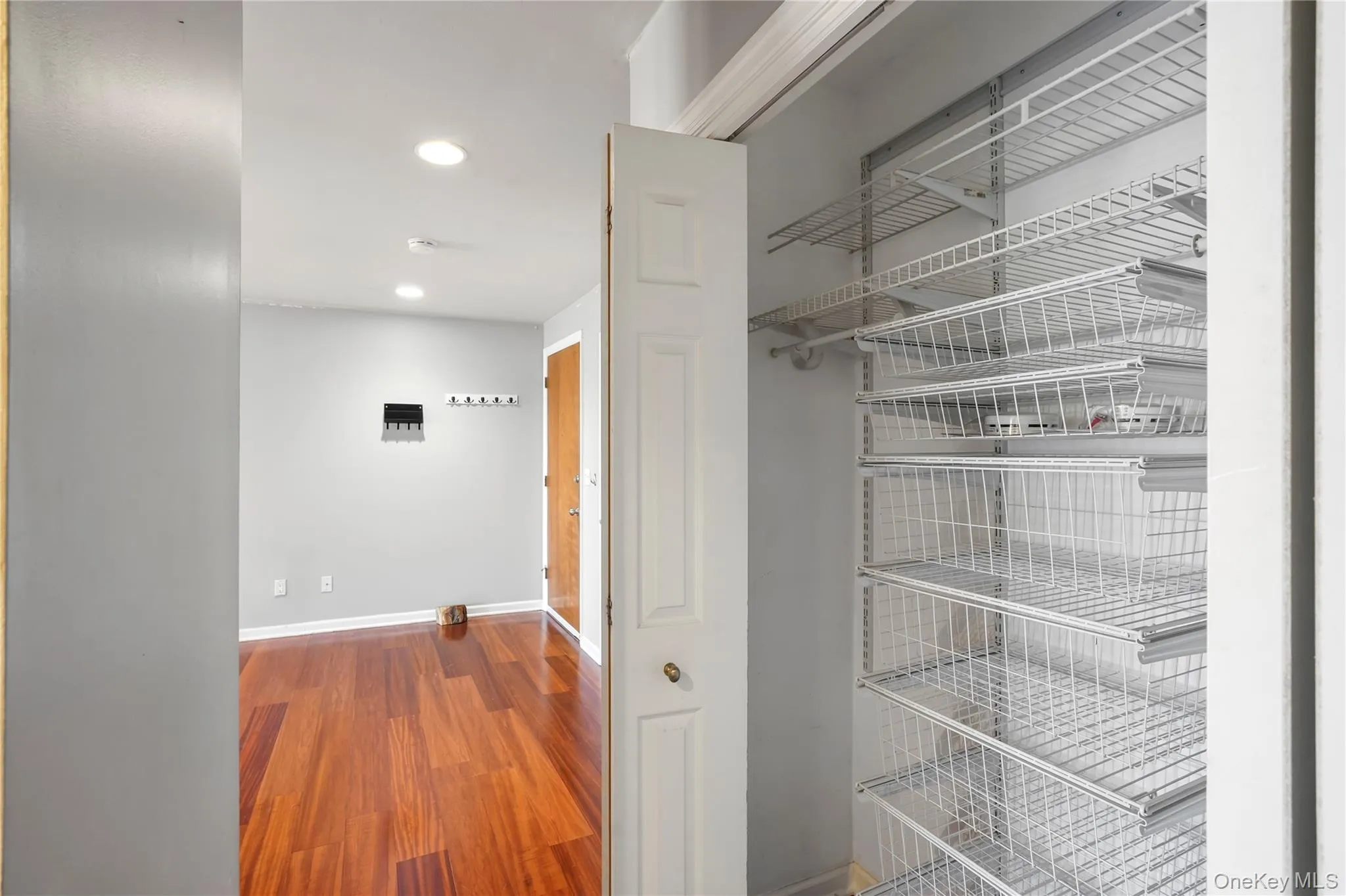 Closet organizers to keep you organized Closet organizers to keep you organized