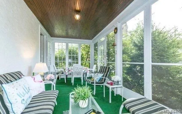 28 Vista Hill Road, North Hempstead, NY, 3 Bedrooms Bedrooms, 5 Rooms Rooms,2 BathroomsBathrooms,Residential Lease,For Rent,Vista Hill,0,983812 28 Vista Hill Road, North Hempstead, NY, 3 Bedrooms Bedrooms, 5 Rooms Rooms,2 BathroomsBathrooms,Residential Lease,For Rent,Vista Hill,0,983812