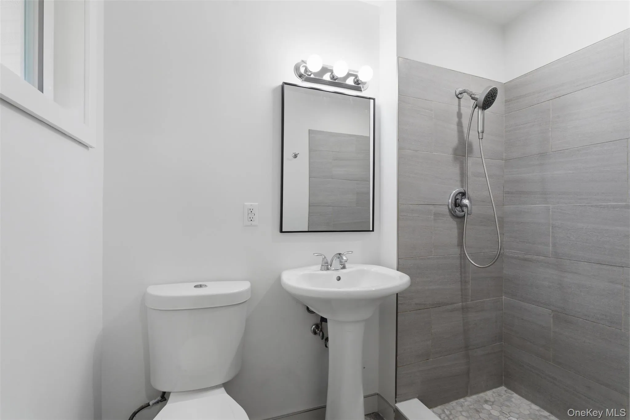 400 Old Route 304, Clarkstown, NY, 4 Bedrooms Bedrooms, 11 Rooms Rooms,2 BathroomsBathrooms,Residential,For Rent,Old Route 304,0,983815 400 Old Route 304, Clarkstown, NY, 4 Bedrooms Bedrooms, 11 Rooms Rooms,2 BathroomsBathrooms,Residential,For Rent,Old Route 304,0,983815