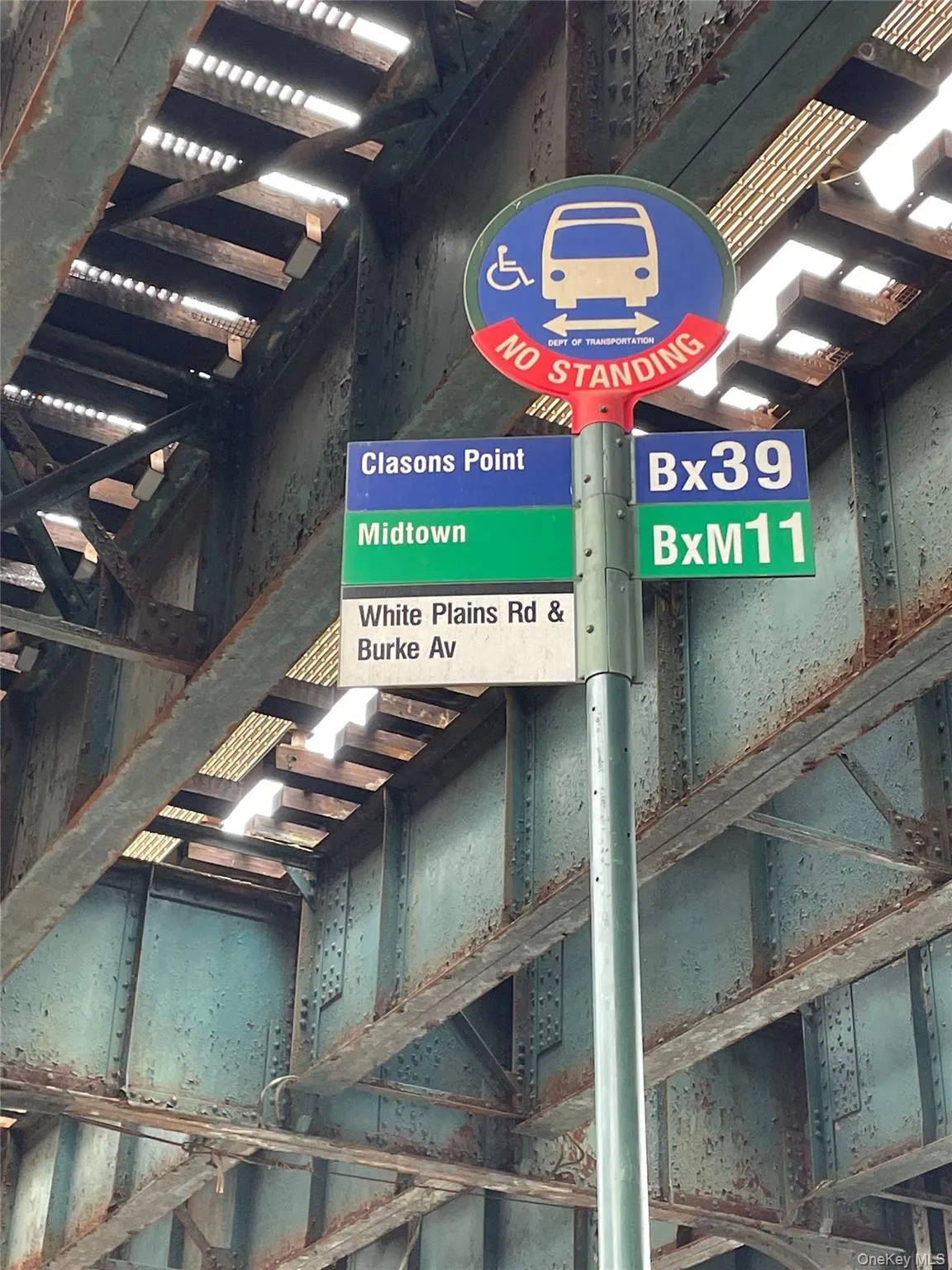 The Bx39 is even closer on White Plains Rd along with the BxM11 Express Bus to Manhattan at Burke Ave. The Bx39 is even closer on White Plains Rd along with the BxM11 Express Bus to Manhattan at Burke Ave.