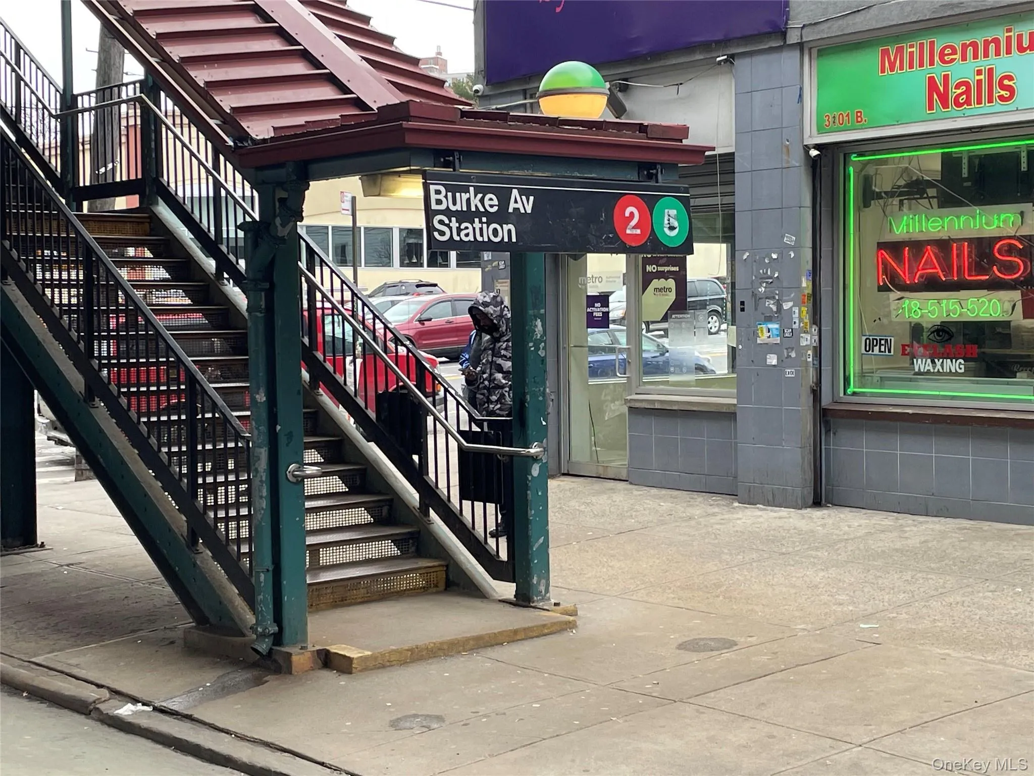 The #2 and #5 Subways are a five-minute walk away at Burke Ave & White Plains Rd. The #2 and #5 Subways are a five-minute walk away at Burke Ave & White Plains Rd.