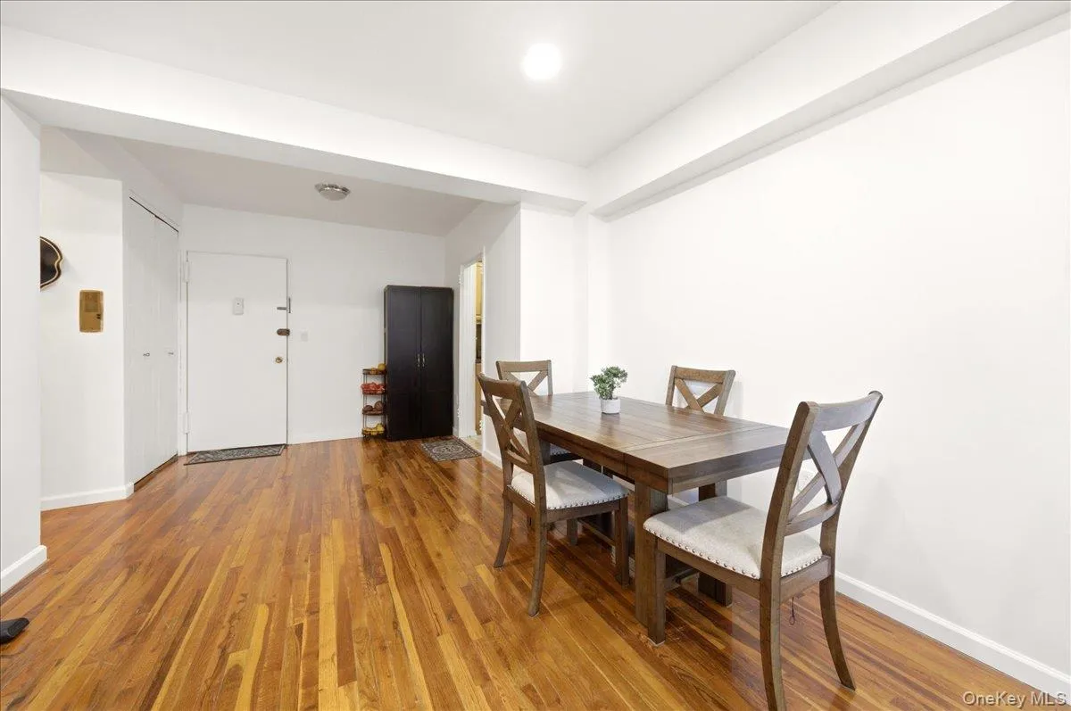 333 Bronx River Road, Yonkers, NY, 1 Bedroom Bedrooms, 4 Rooms Rooms,1 BathroomBathrooms,Residential,For Rent,Bronx River,0,983854 333 Bronx River Road, Yonkers, NY, 1 Bedroom Bedrooms, 4 Rooms Rooms,1 BathroomBathrooms,Residential,For Rent,Bronx River,0,983854
