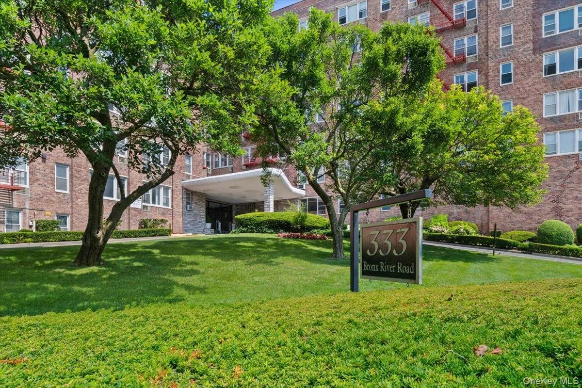333 Bronx River Road, Yonkers, NY, 1 Bedroom Bedrooms, 4 Rooms Rooms,1 BathroomBathrooms,Residential,For Rent,Bronx River,0,983854 333 Bronx River Road, Yonkers, NY, 1 Bedroom Bedrooms, 4 Rooms Rooms,1 BathroomBathrooms,Residential,For Rent,Bronx River,0,983854