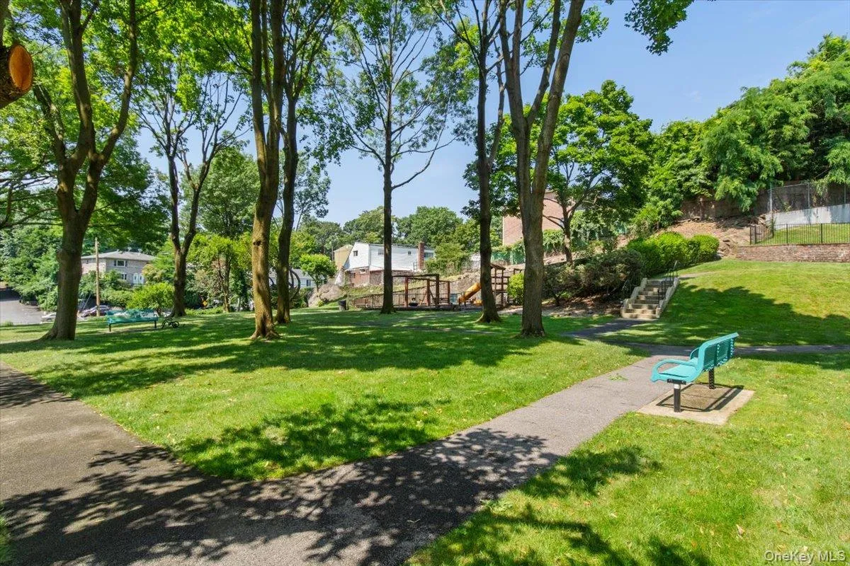 333 Bronx River Road, Yonkers, NY, 1 Bedroom Bedrooms, 4 Rooms Rooms,1 BathroomBathrooms,Residential,For Rent,Bronx River,0,983854 333 Bronx River Road, Yonkers, NY, 1 Bedroom Bedrooms, 4 Rooms Rooms,1 BathroomBathrooms,Residential,For Rent,Bronx River,0,983854