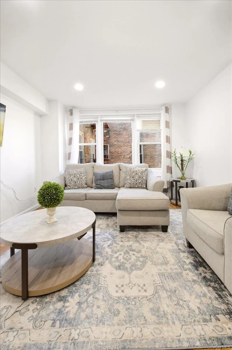 333 Bronx River Road, Yonkers, NY, 1 Bedroom Bedrooms, 4 Rooms Rooms,1 BathroomBathrooms,Residential,For Rent,Bronx River,0,983854 333 Bronx River Road, Yonkers, NY, 1 Bedroom Bedrooms, 4 Rooms Rooms,1 BathroomBathrooms,Residential,For Rent,Bronx River,0,983854