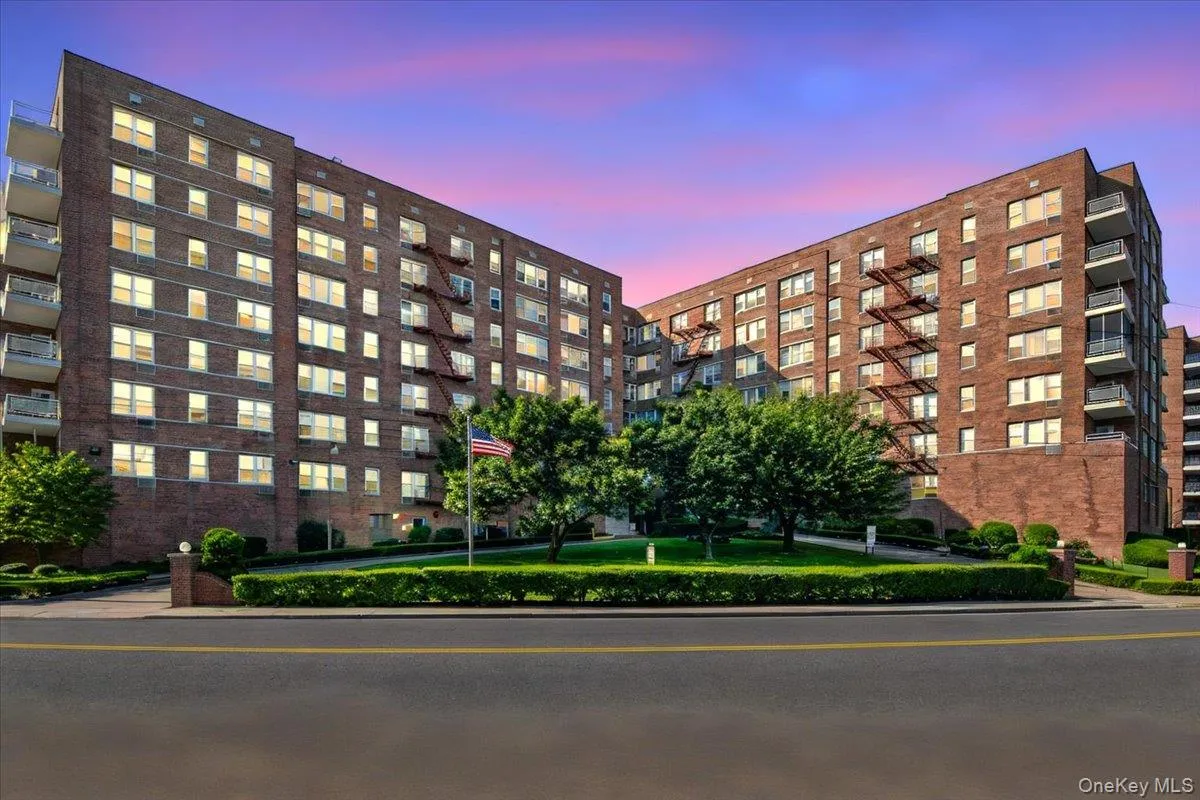 333 Bronx River Road, Yonkers, NY, 1 Bedroom Bedrooms, 4 Rooms Rooms,1 BathroomBathrooms,Residential,For Rent,Bronx River,0,983854 333 Bronx River Road, Yonkers, NY, 1 Bedroom Bedrooms, 4 Rooms Rooms,1 BathroomBathrooms,Residential,For Rent,Bronx River,0,983854