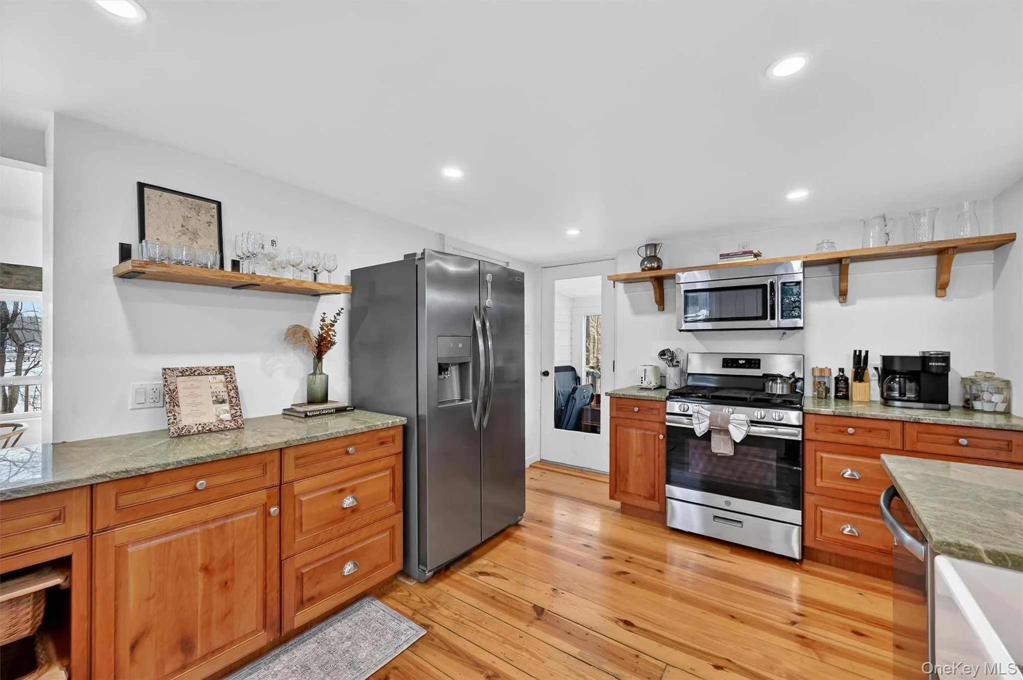 322 State Route 94, Warwick (town), NY, 3 Bedrooms Bedrooms, 7 Rooms Rooms,2 BathroomsBathrooms,Residential Lease,For Rent,State Route 94,0,983856 322 State Route 94, Warwick (town), NY, 3 Bedrooms Bedrooms, 7 Rooms Rooms,2 BathroomsBathrooms,Residential Lease,For Rent,State Route 94,0,983856