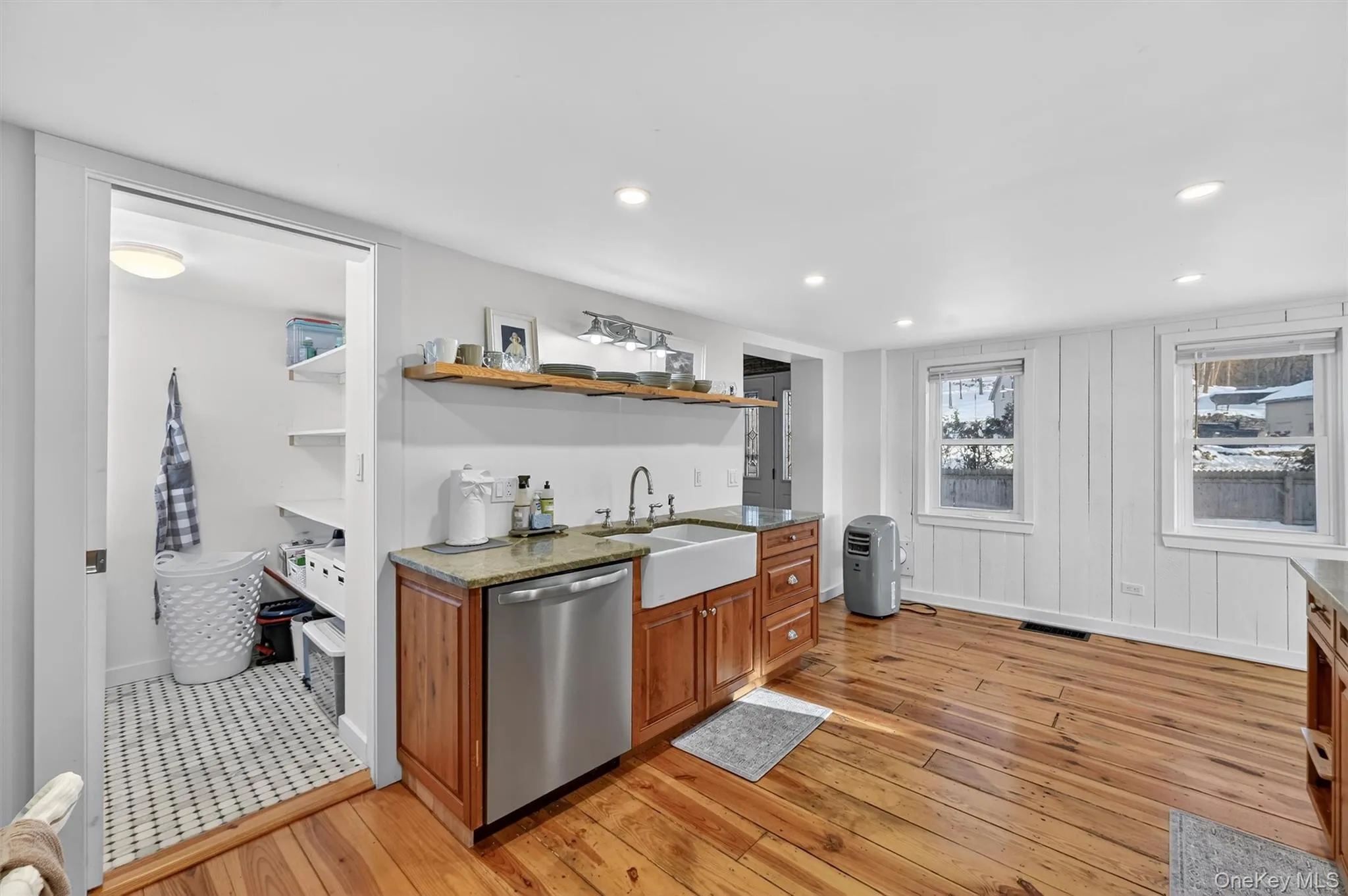 322 State Route 94, Warwick (town), NY, 3 Bedrooms Bedrooms, 7 Rooms Rooms,2 BathroomsBathrooms,Residential Lease,For Rent,State Route 94,0,983856 322 State Route 94, Warwick (town), NY, 3 Bedrooms Bedrooms, 7 Rooms Rooms,2 BathroomsBathrooms,Residential Lease,For Rent,State Route 94,0,983856