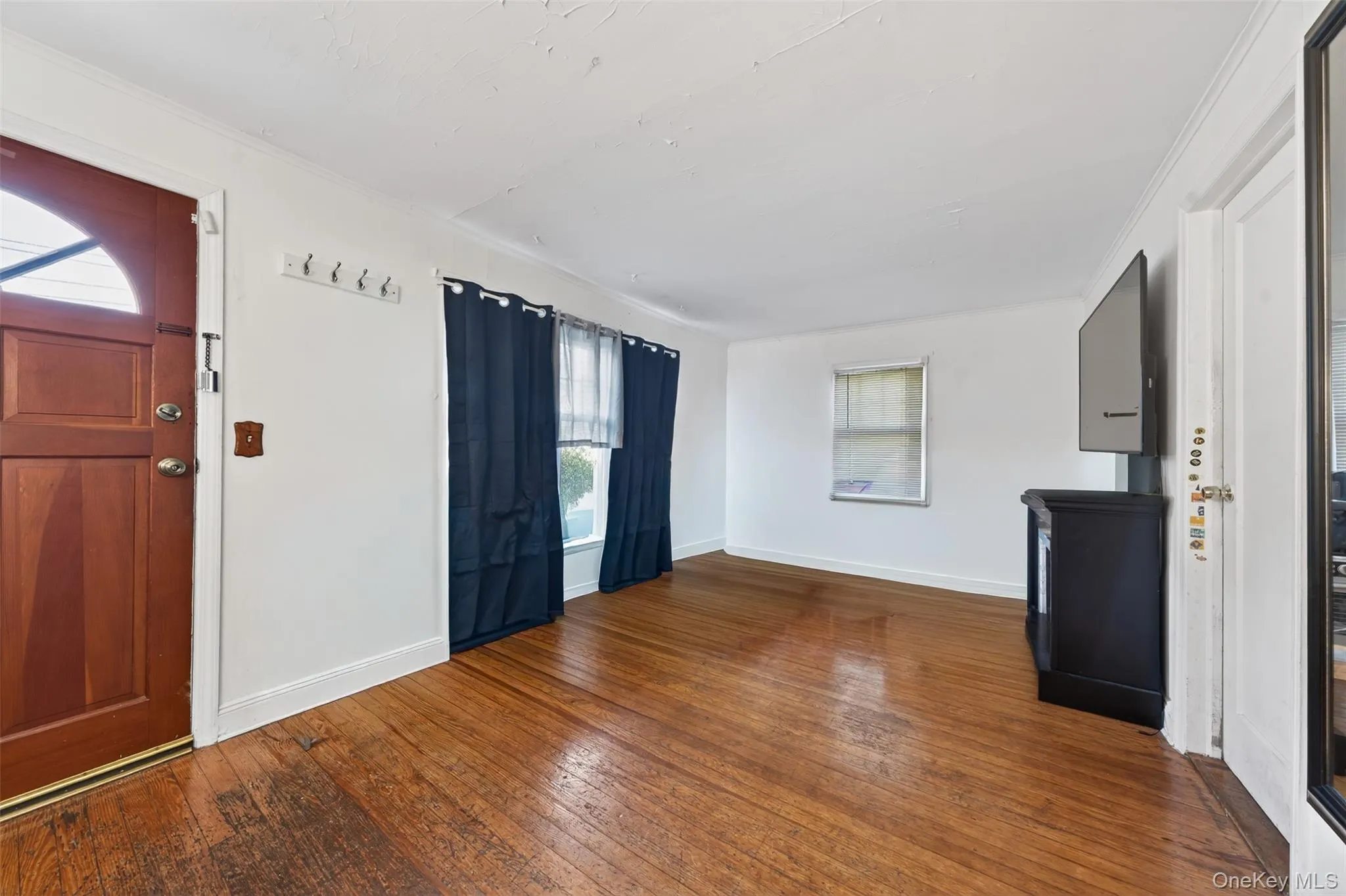 266 Neptune Avenue, West Babylon, NY, 2 Bedrooms Bedrooms, 6 Rooms Rooms,1 BathroomBathrooms,Residential Sale,For Rent,Neptune,0,983860 266 Neptune Avenue, West Babylon, NY, 2 Bedrooms Bedrooms, 6 Rooms Rooms,1 BathroomBathrooms,Residential Sale,For Rent,Neptune,0,983860