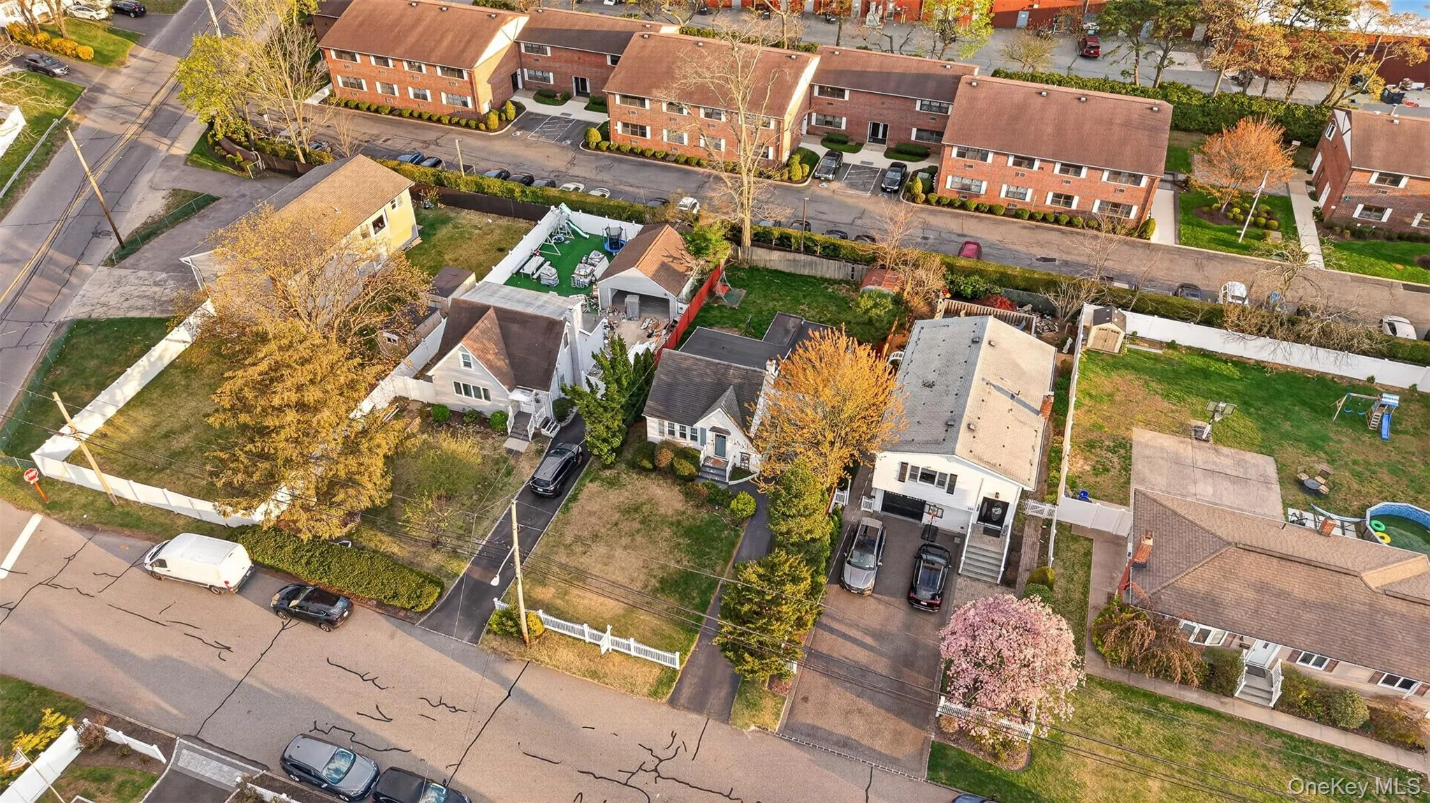 266 Neptune Avenue, West Babylon, NY, 2 Bedrooms Bedrooms, 6 Rooms Rooms,1 BathroomBathrooms,Residential Sale,For Rent,Neptune,0,983860 266 Neptune Avenue, West Babylon, NY, 2 Bedrooms Bedrooms, 6 Rooms Rooms,1 BathroomBathrooms,Residential Sale,For Rent,Neptune,0,983860