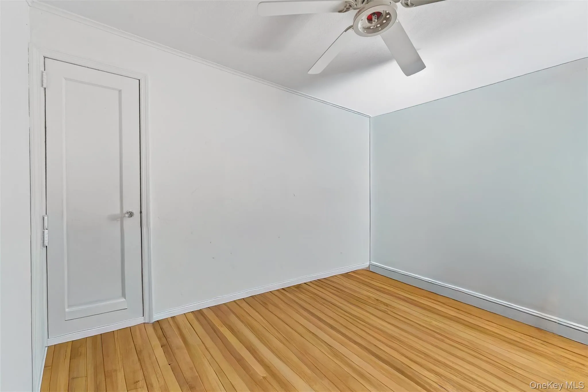 266 Neptune Avenue, West Babylon, NY, 2 Bedrooms Bedrooms, 6 Rooms Rooms,1 BathroomBathrooms,Residential Sale,For Rent,Neptune,0,983860 266 Neptune Avenue, West Babylon, NY, 2 Bedrooms Bedrooms, 6 Rooms Rooms,1 BathroomBathrooms,Residential Sale,For Rent,Neptune,0,983860