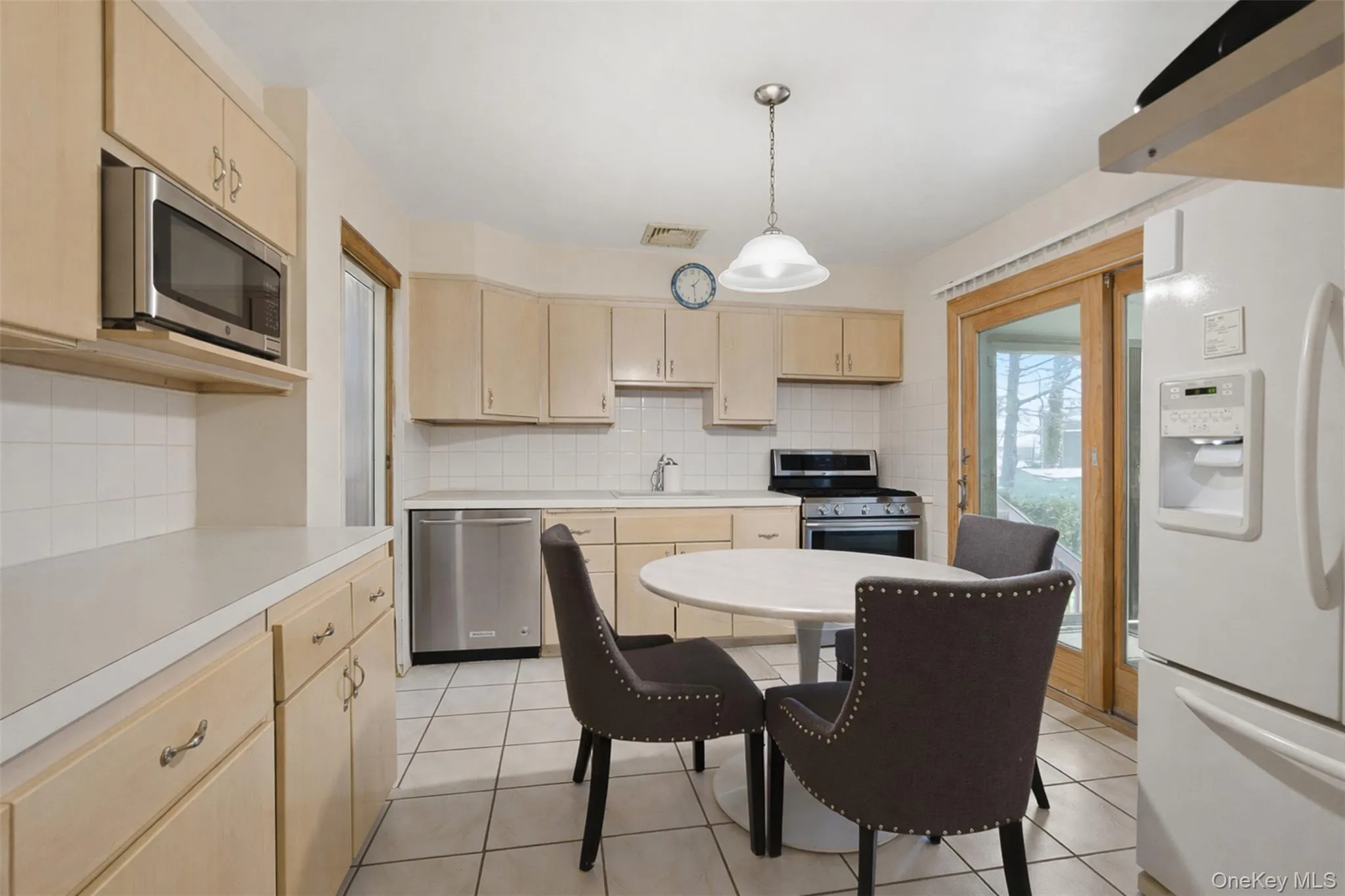 4 Faist Drive, Ramapo, NY, 5 Bedrooms Bedrooms, 8 Rooms Rooms,3 BathroomsBathrooms,Residential,For Rent,Faist,0,983864 4 Faist Drive, Ramapo, NY, 5 Bedrooms Bedrooms, 8 Rooms Rooms,3 BathroomsBathrooms,Residential,For Rent,Faist,0,983864