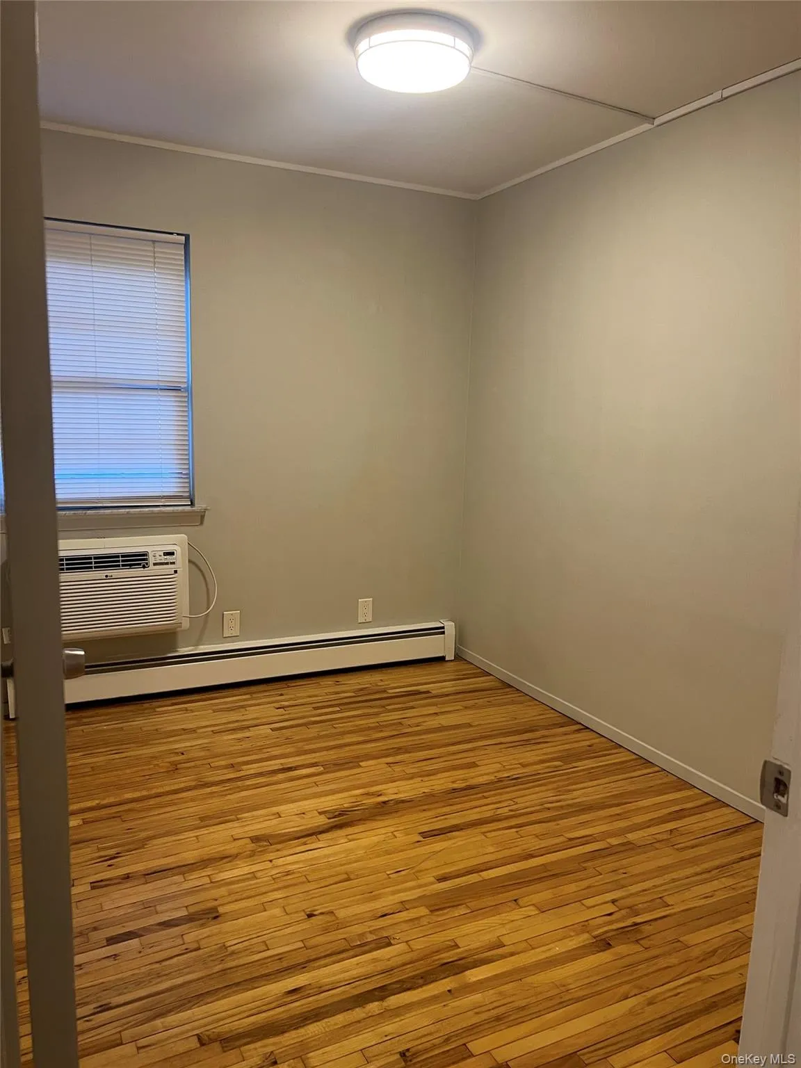 6106 233rd Street, New York, NY, 3 Bedrooms Bedrooms, 4 Rooms Rooms,2 BathroomsBathrooms,Residential Lease,For Rent,233rd,0,983870 6106 233rd Street, New York, NY, 3 Bedrooms Bedrooms, 4 Rooms Rooms,2 BathroomsBathrooms,Residential Lease,For Rent,233rd,0,983870