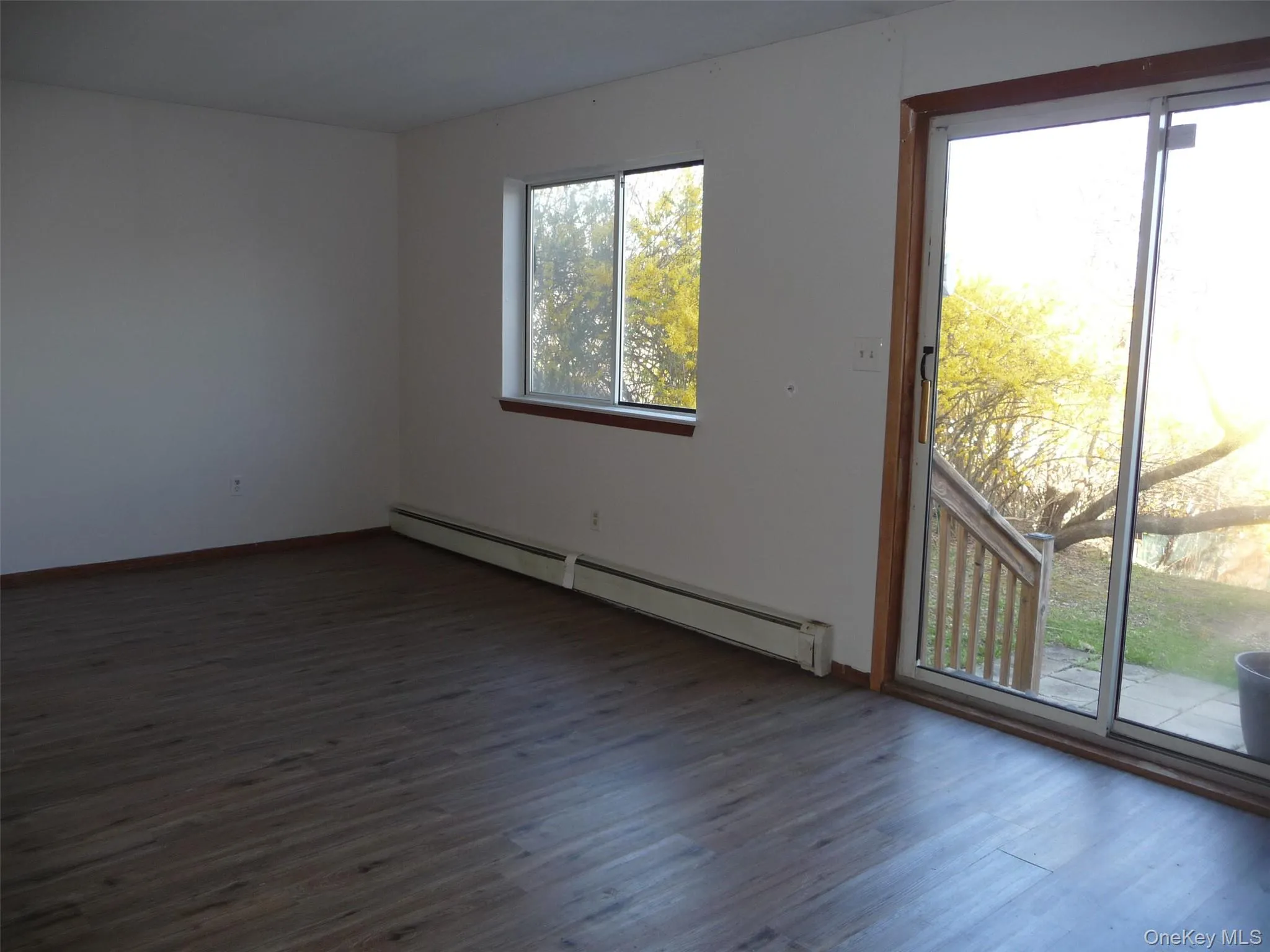 39 Cedar Court, Middletown, NY, 3 Bedrooms Bedrooms, 7 Rooms Rooms,1 BathroomBathrooms,Residential Lease,For Rent,Cedar,0,983871 39 Cedar Court, Middletown, NY, 3 Bedrooms Bedrooms, 7 Rooms Rooms,1 BathroomBathrooms,Residential Lease,For Rent,Cedar,0,983871