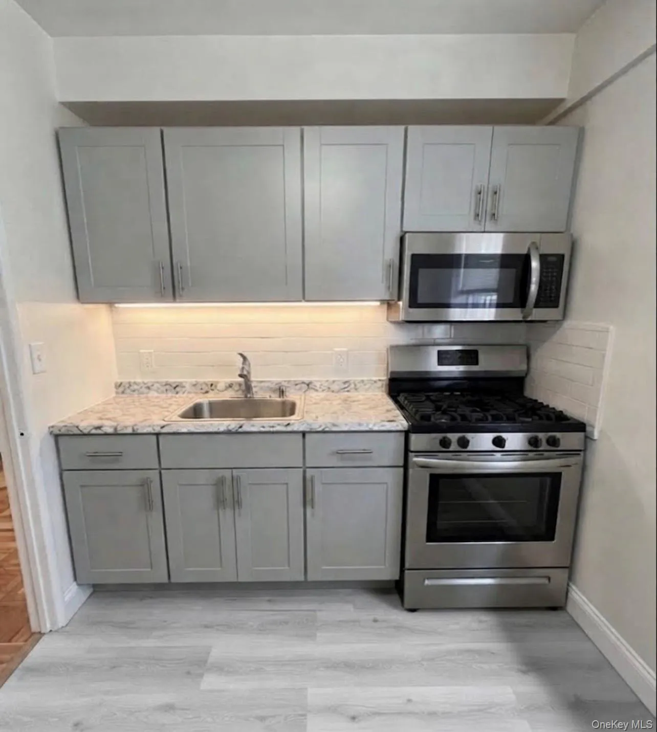 230 Pelham Road, New Rochelle, NY, 1 Bedroom Bedrooms, 3 Rooms Rooms,1 BathroomBathrooms,Residential,For Rent,Pelham,0,983894 230 Pelham Road, New Rochelle, NY, 1 Bedroom Bedrooms, 3 Rooms Rooms,1 BathroomBathrooms,Residential,For Rent,Pelham,0,983894