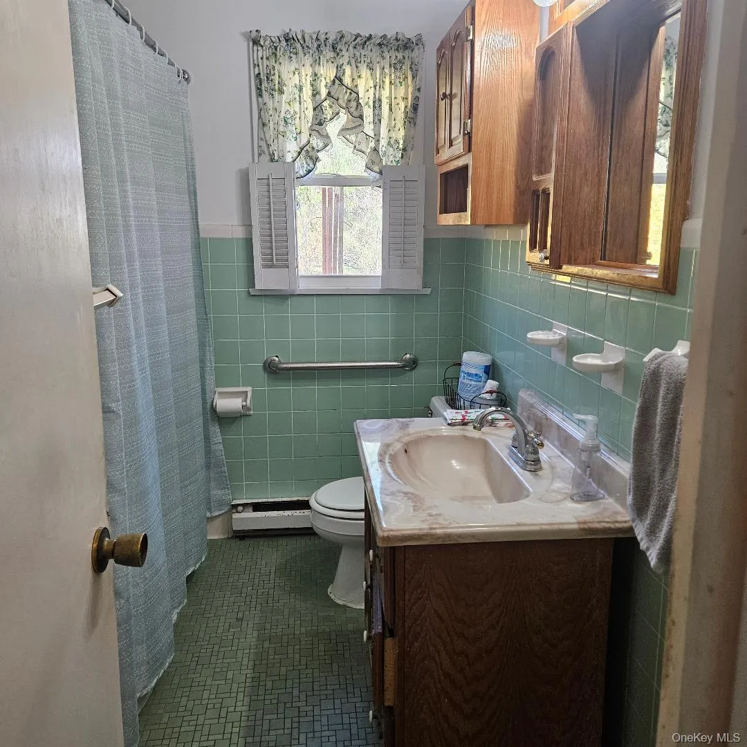 41 Wildwood Drive, Poughkeepsie (town), NY, 3 Bedrooms Bedrooms, 8 Rooms Rooms,1 BathroomBathrooms,Residential,For Rent,Wildwood,0,983907 41 Wildwood Drive, Poughkeepsie (town), NY, 3 Bedrooms Bedrooms, 8 Rooms Rooms,1 BathroomBathrooms,Residential,For Rent,Wildwood,0,983907