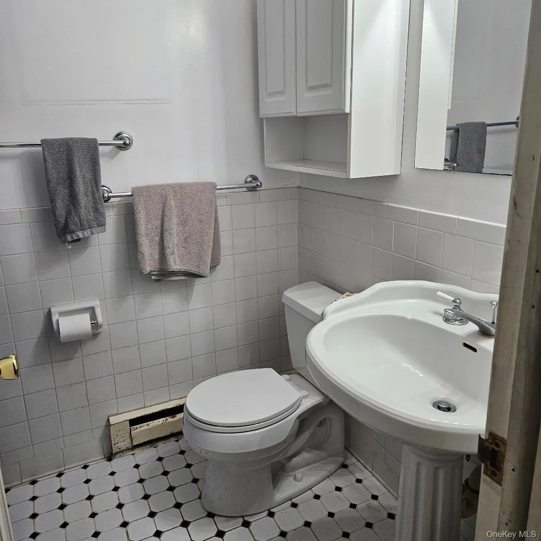 41 Wildwood Drive, Poughkeepsie (town), NY, 3 Bedrooms Bedrooms, 8 Rooms Rooms,1 BathroomBathrooms,Residential,For Rent,Wildwood,0,983907 41 Wildwood Drive, Poughkeepsie (town), NY, 3 Bedrooms Bedrooms, 8 Rooms Rooms,1 BathroomBathrooms,Residential,For Rent,Wildwood,0,983907