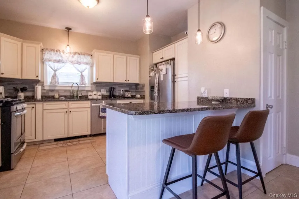 48 Market Street, Wawarsing, NY, 3 Bedrooms Bedrooms, 6 Rooms Rooms,2 BathroomsBathrooms,Residential,For Rent,Market,0,983908 48 Market Street, Wawarsing, NY, 3 Bedrooms Bedrooms, 6 Rooms Rooms,2 BathroomsBathrooms,Residential,For Rent,Market,0,983908