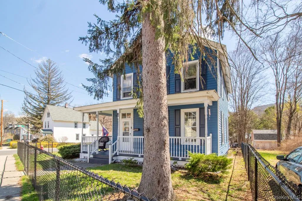 48 Market Street, Wawarsing, NY, 3 Bedrooms Bedrooms, 6 Rooms Rooms,2 BathroomsBathrooms,Residential,For Rent,Market,0,983908 48 Market Street, Wawarsing, NY, 3 Bedrooms Bedrooms, 6 Rooms Rooms,2 BathroomsBathrooms,Residential,For Rent,Market,0,983908