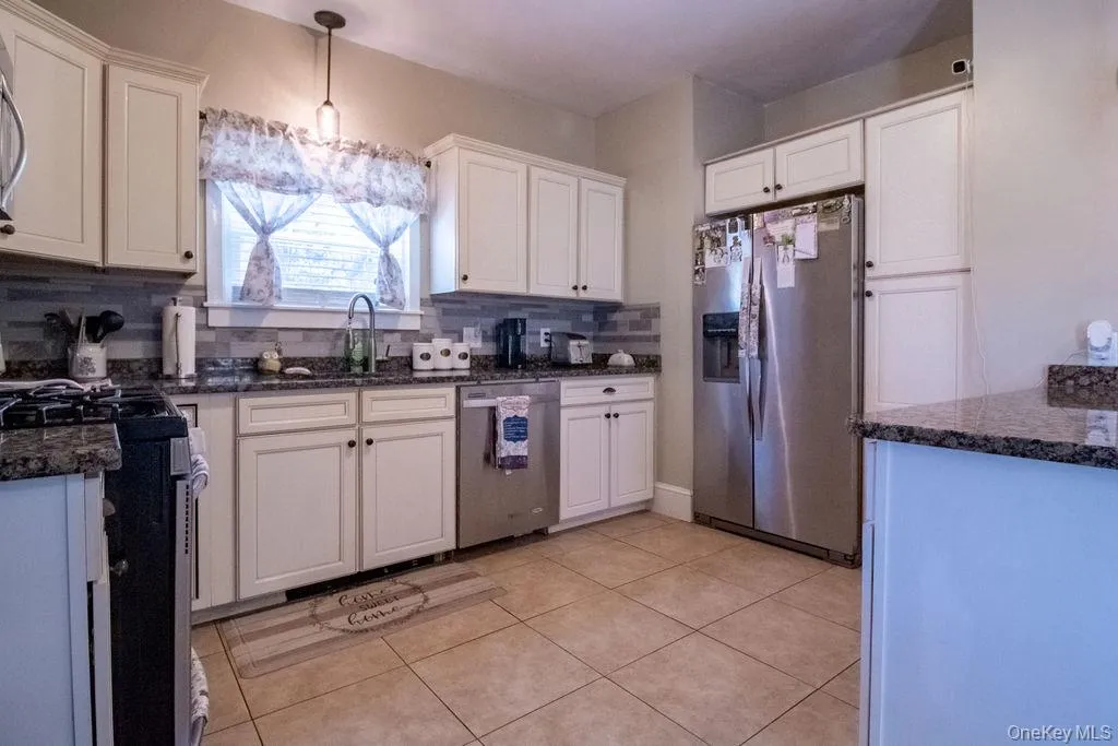 48 Market Street, Wawarsing, NY, 3 Bedrooms Bedrooms, 6 Rooms Rooms,2 BathroomsBathrooms,Residential,For Rent,Market,0,983908 48 Market Street, Wawarsing, NY, 3 Bedrooms Bedrooms, 6 Rooms Rooms,2 BathroomsBathrooms,Residential,For Rent,Market,0,983908