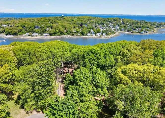 125 Horseshoe Road, Oyster Bay, NY, 6 Bedrooms Bedrooms, 13 Rooms Rooms,8 BathroomsBathrooms,Residential Lease,For Rent,Horseshoe,0,983915 125 Horseshoe Road, Oyster Bay, NY, 6 Bedrooms Bedrooms, 13 Rooms Rooms,8 BathroomsBathrooms,Residential Lease,For Rent,Horseshoe,0,983915