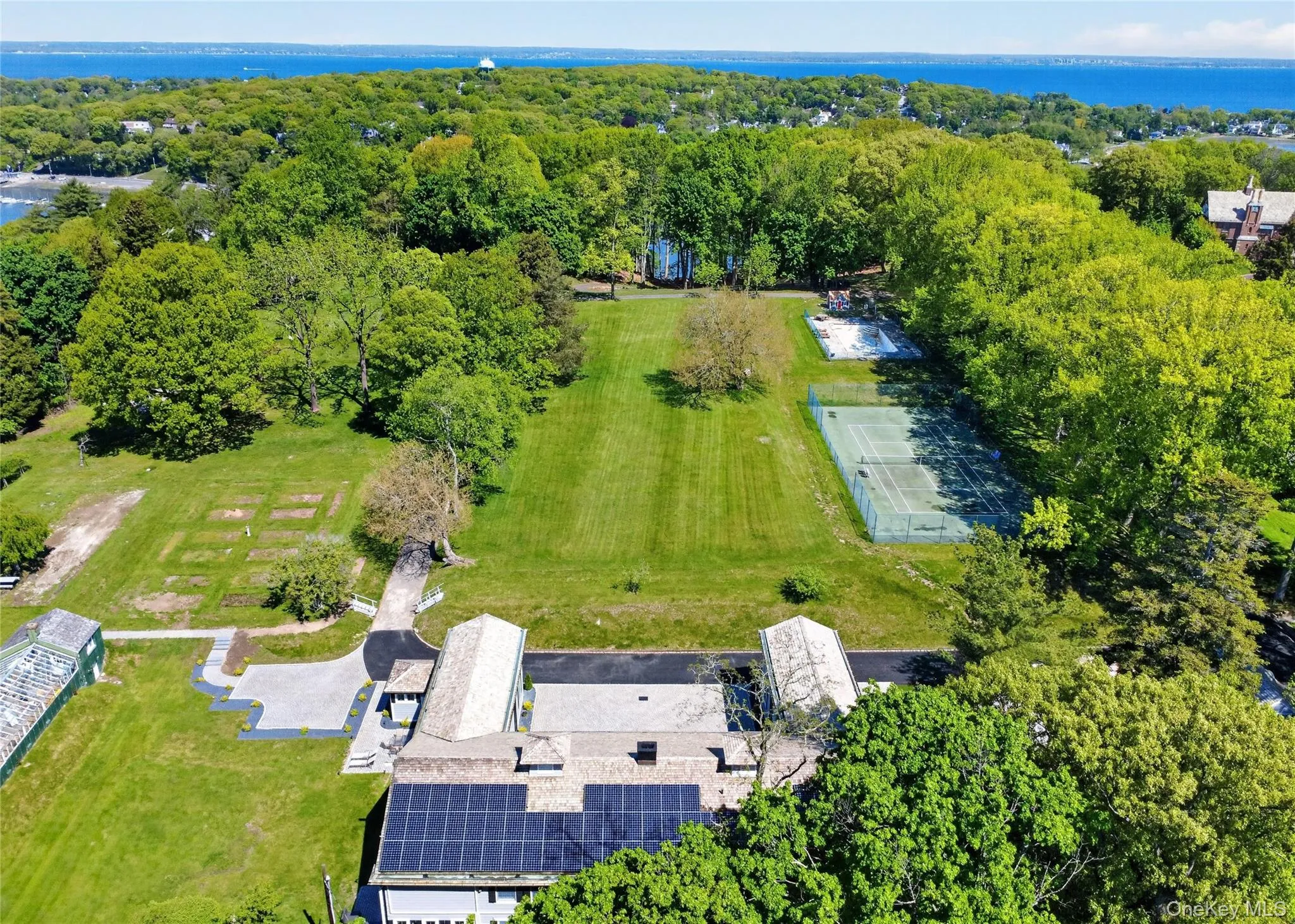 125 Horseshoe Road, Oyster Bay, NY, 6 Bedrooms Bedrooms, 13 Rooms Rooms,8 BathroomsBathrooms,Residential Lease,For Rent,Horseshoe,0,983915 125 Horseshoe Road, Oyster Bay, NY, 6 Bedrooms Bedrooms, 13 Rooms Rooms,8 BathroomsBathrooms,Residential Lease,For Rent,Horseshoe,0,983915
