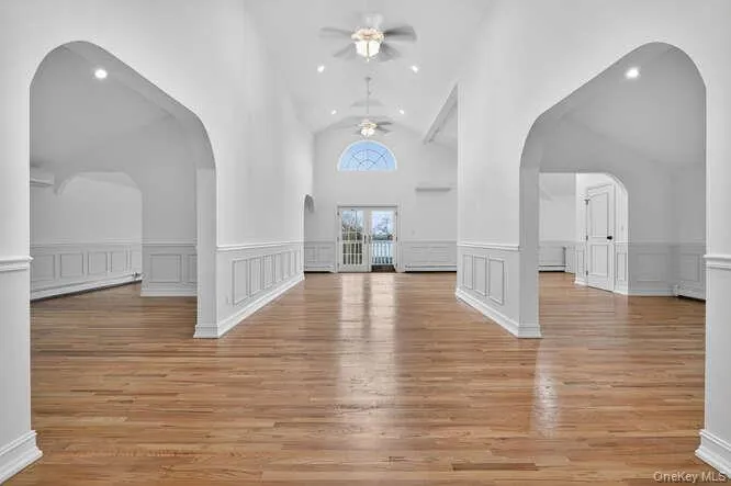 Welcome to the second floor. Welcome to the second floor.