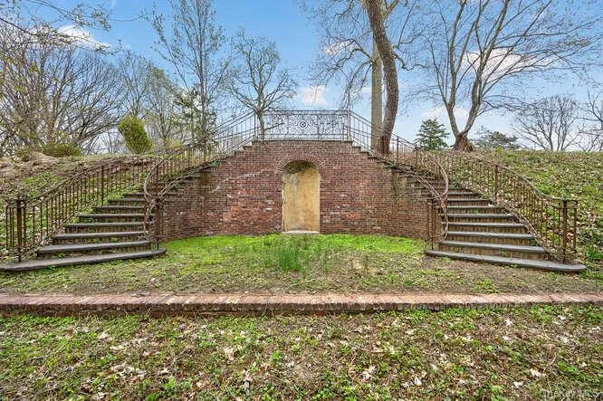 125 Horseshoe Road, Oyster Bay, NY, 6 Bedrooms Bedrooms, 13 Rooms Rooms,8 BathroomsBathrooms,Residential Lease,For Rent,Horseshoe,0,983915 125 Horseshoe Road, Oyster Bay, NY, 6 Bedrooms Bedrooms, 13 Rooms Rooms,8 BathroomsBathrooms,Residential Lease,For Rent,Horseshoe,0,983915