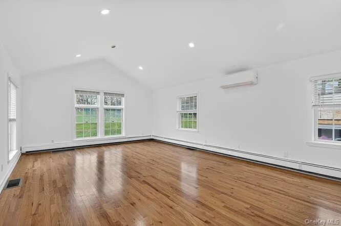 125 Horseshoe Road, Oyster Bay, NY, 6 Bedrooms Bedrooms, 13 Rooms Rooms,8 BathroomsBathrooms,Residential Lease,For Rent,Horseshoe,0,983915 125 Horseshoe Road, Oyster Bay, NY, 6 Bedrooms Bedrooms, 13 Rooms Rooms,8 BathroomsBathrooms,Residential Lease,For Rent,Horseshoe,0,983915