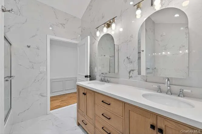 125 Horseshoe Road, Oyster Bay, NY, 6 Bedrooms Bedrooms, 13 Rooms Rooms,8 BathroomsBathrooms,Residential Lease,For Rent,Horseshoe,0,983915 125 Horseshoe Road, Oyster Bay, NY, 6 Bedrooms Bedrooms, 13 Rooms Rooms,8 BathroomsBathrooms,Residential Lease,For Rent,Horseshoe,0,983915