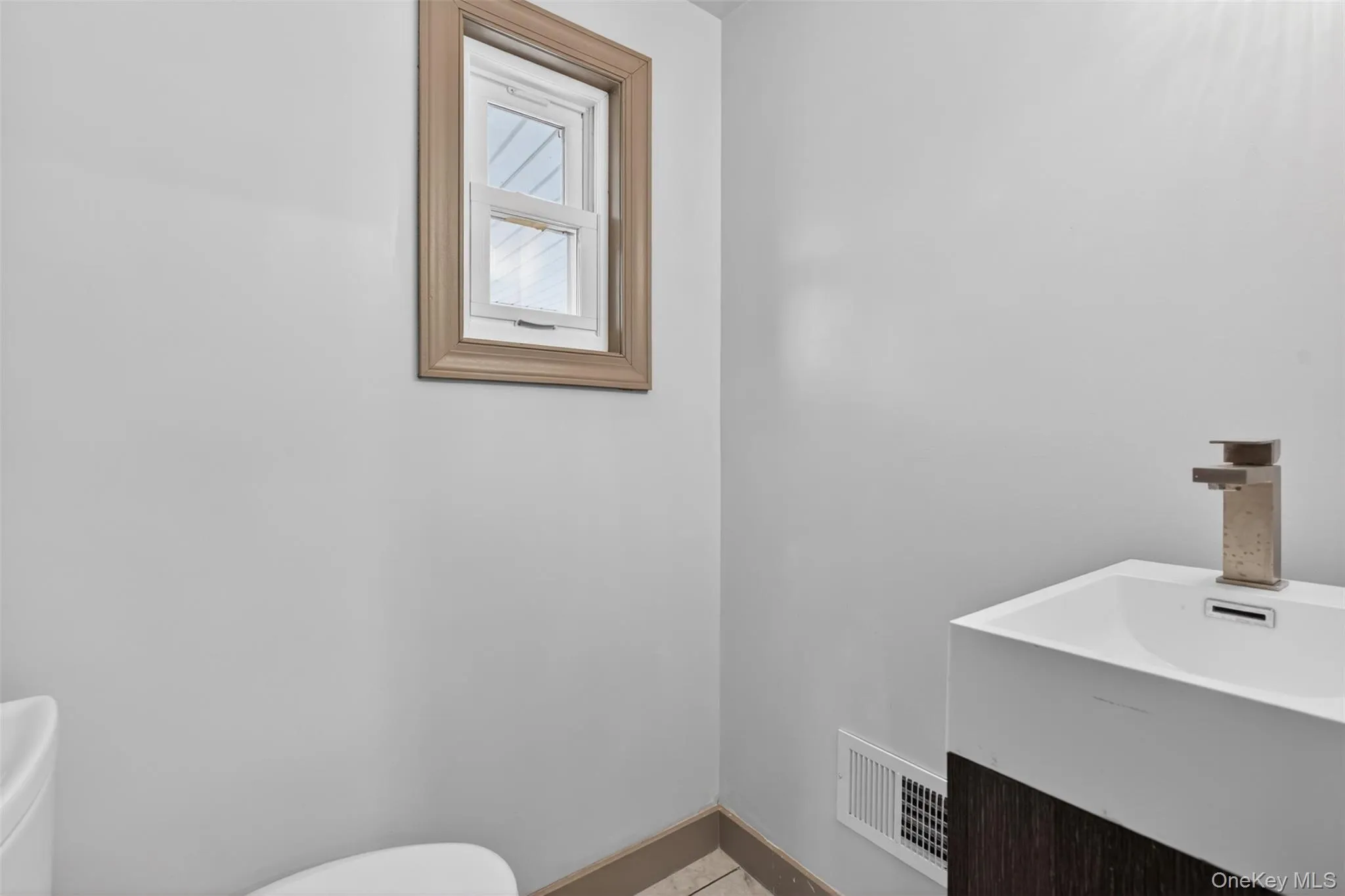 62 Poplar Street, Newburgh (city), NY, 3 Bedrooms Bedrooms, 8 Rooms Rooms,1 BathroomBathrooms,Residential Lease,For Rent,Poplar,0,983919 62 Poplar Street, Newburgh (city), NY, 3 Bedrooms Bedrooms, 8 Rooms Rooms,1 BathroomBathrooms,Residential Lease,For Rent,Poplar,0,983919