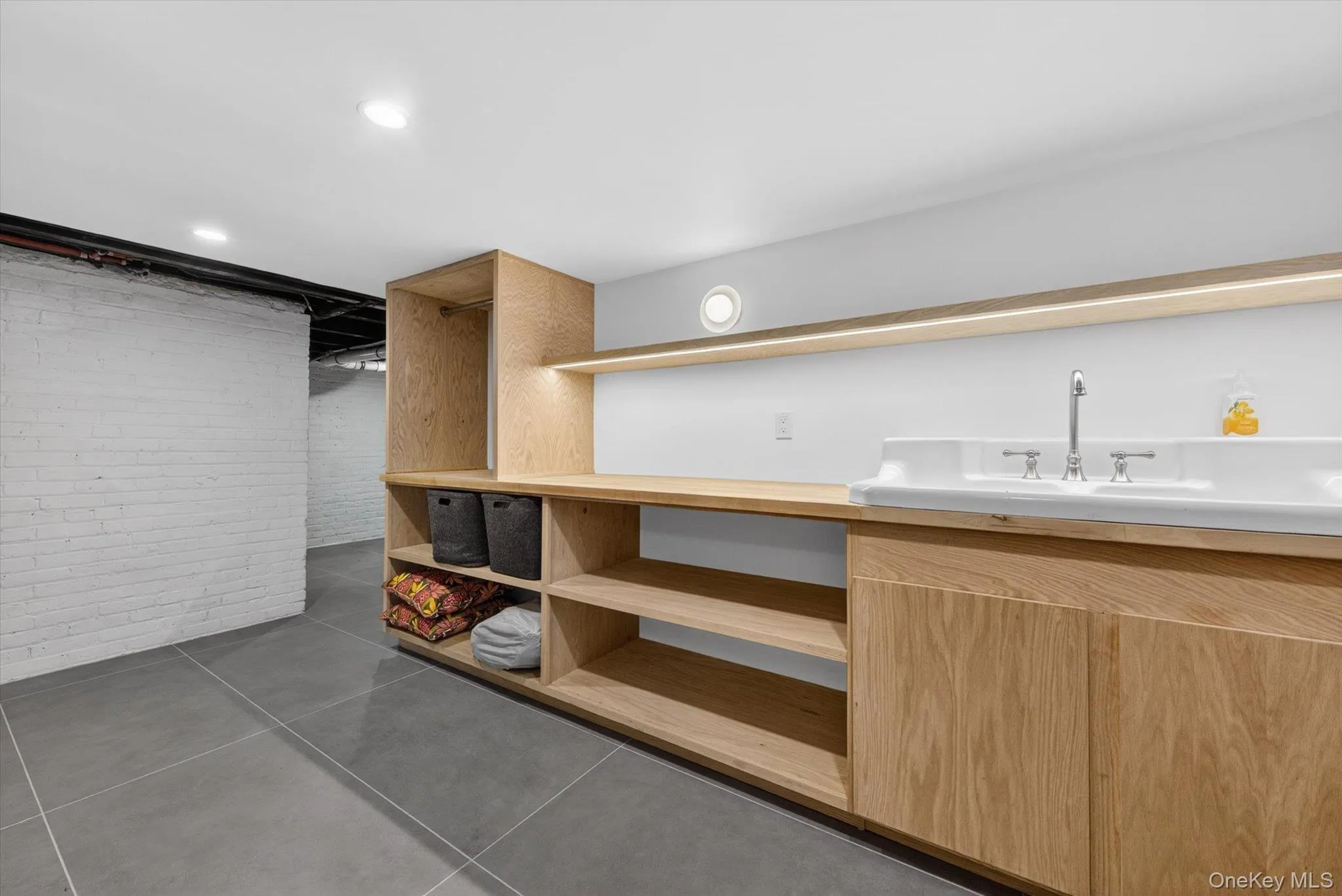 22 High Street, Beacon, NY, 4 Bedrooms Bedrooms, 8 Rooms Rooms,3 BathroomsBathrooms,Residential Lease,For Rent,High,0,983922 22 High Street, Beacon, NY, 4 Bedrooms Bedrooms, 8 Rooms Rooms,3 BathroomsBathrooms,Residential Lease,For Rent,High,0,983922