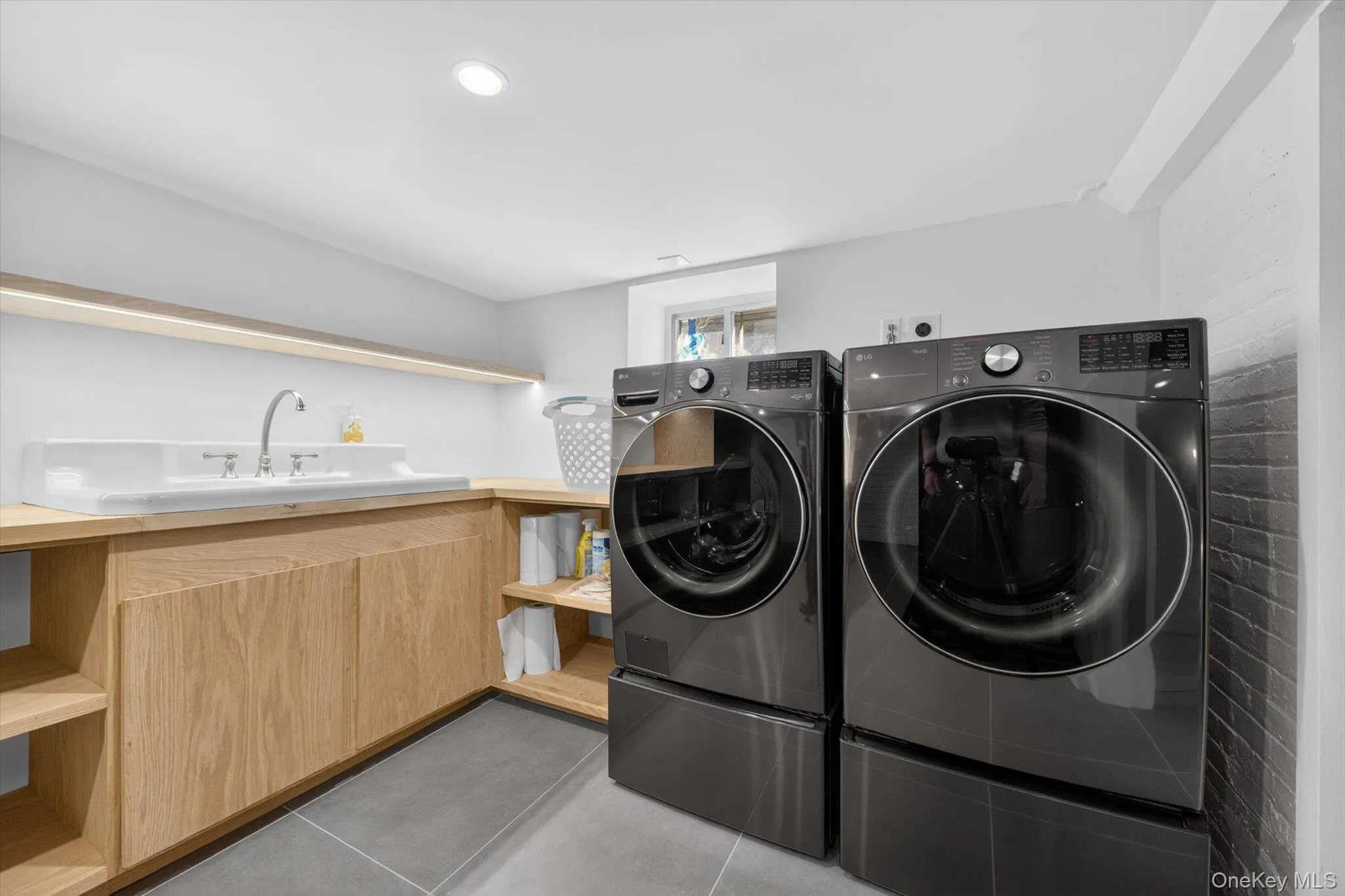 22 High Street, Beacon, NY, 4 Bedrooms Bedrooms, 8 Rooms Rooms,3 BathroomsBathrooms,Residential Lease,For Rent,High,0,983922 22 High Street, Beacon, NY, 4 Bedrooms Bedrooms, 8 Rooms Rooms,3 BathroomsBathrooms,Residential Lease,For Rent,High,0,983922