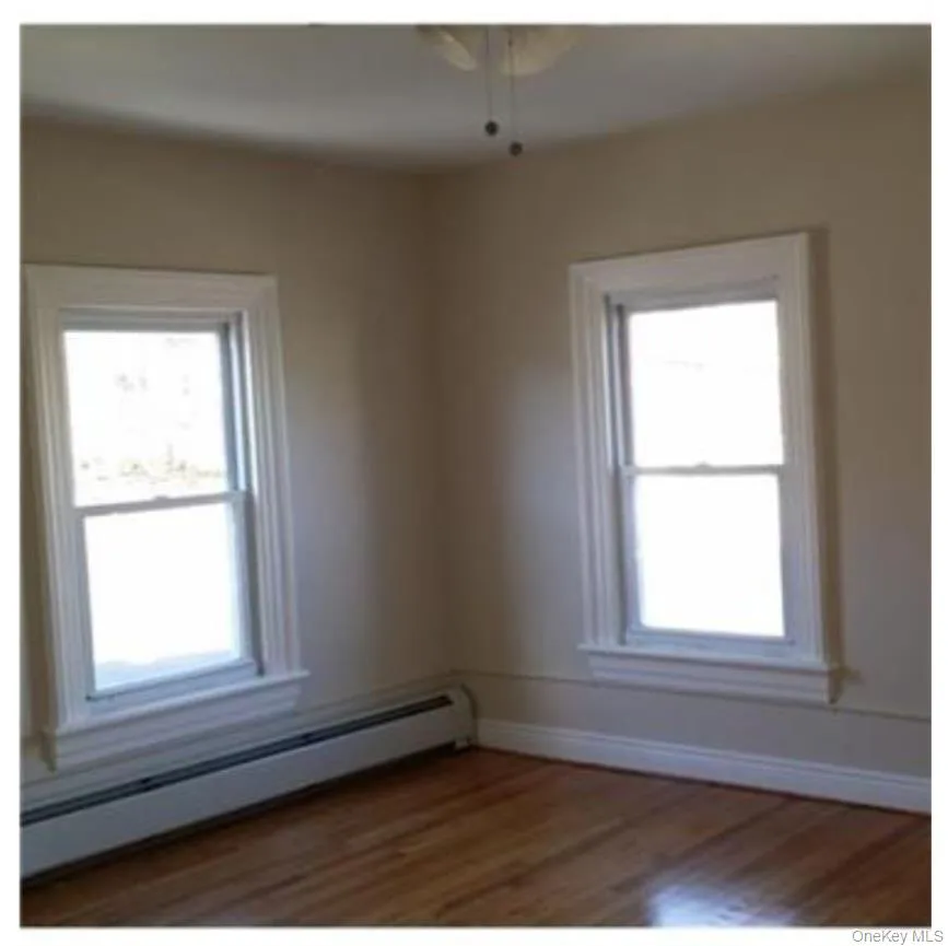 26 Washington Street, Middletown, NY, 3 Bedrooms Bedrooms, 5 Rooms Rooms,1 BathroomBathrooms,Residential Lease,For Rent,Washington,0,983940 26 Washington Street, Middletown, NY, 3 Bedrooms Bedrooms, 5 Rooms Rooms,1 BathroomBathrooms,Residential Lease,For Rent,Washington,0,983940